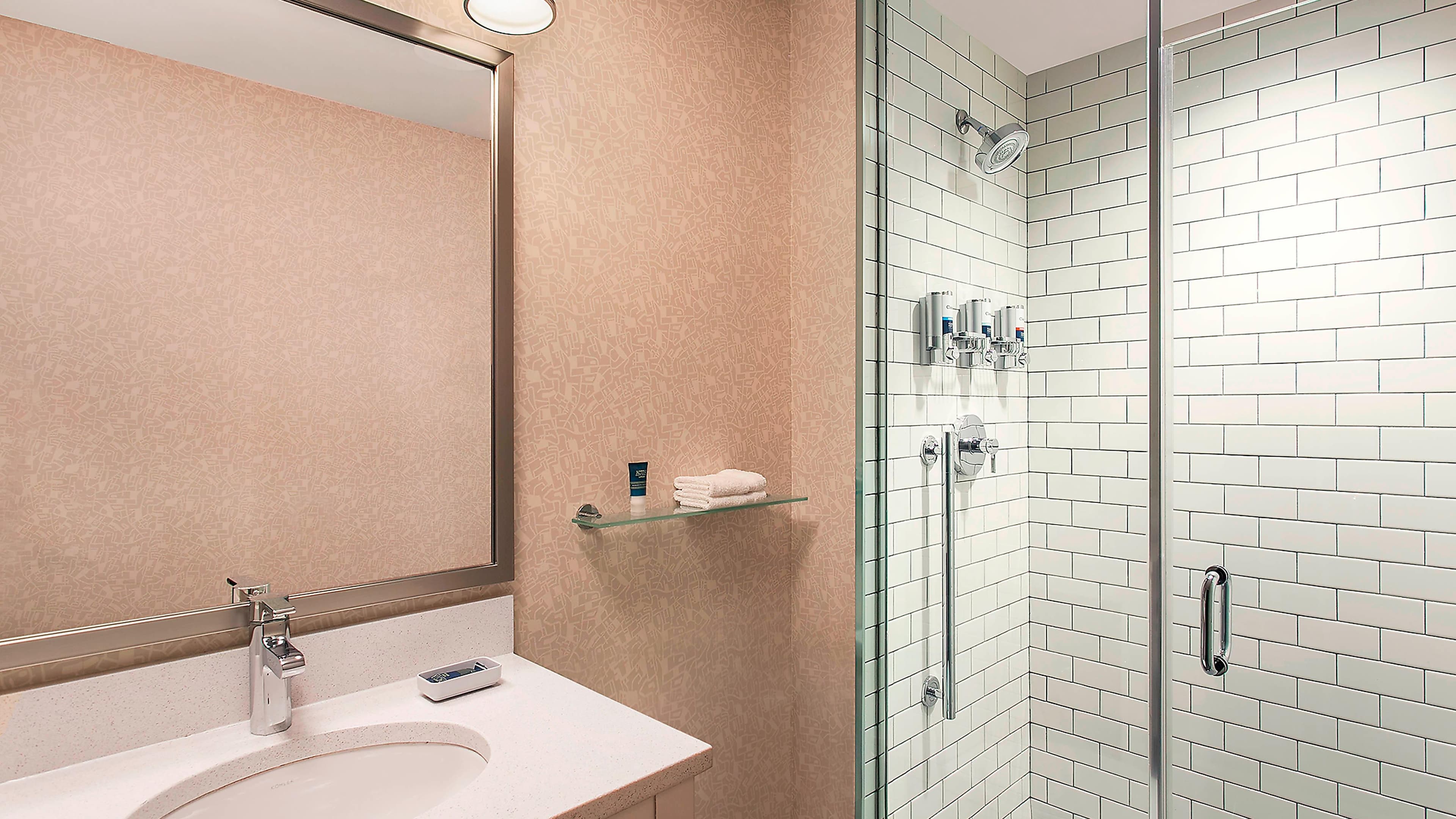 Four Points by Sheraton New York Downtown - Image 3