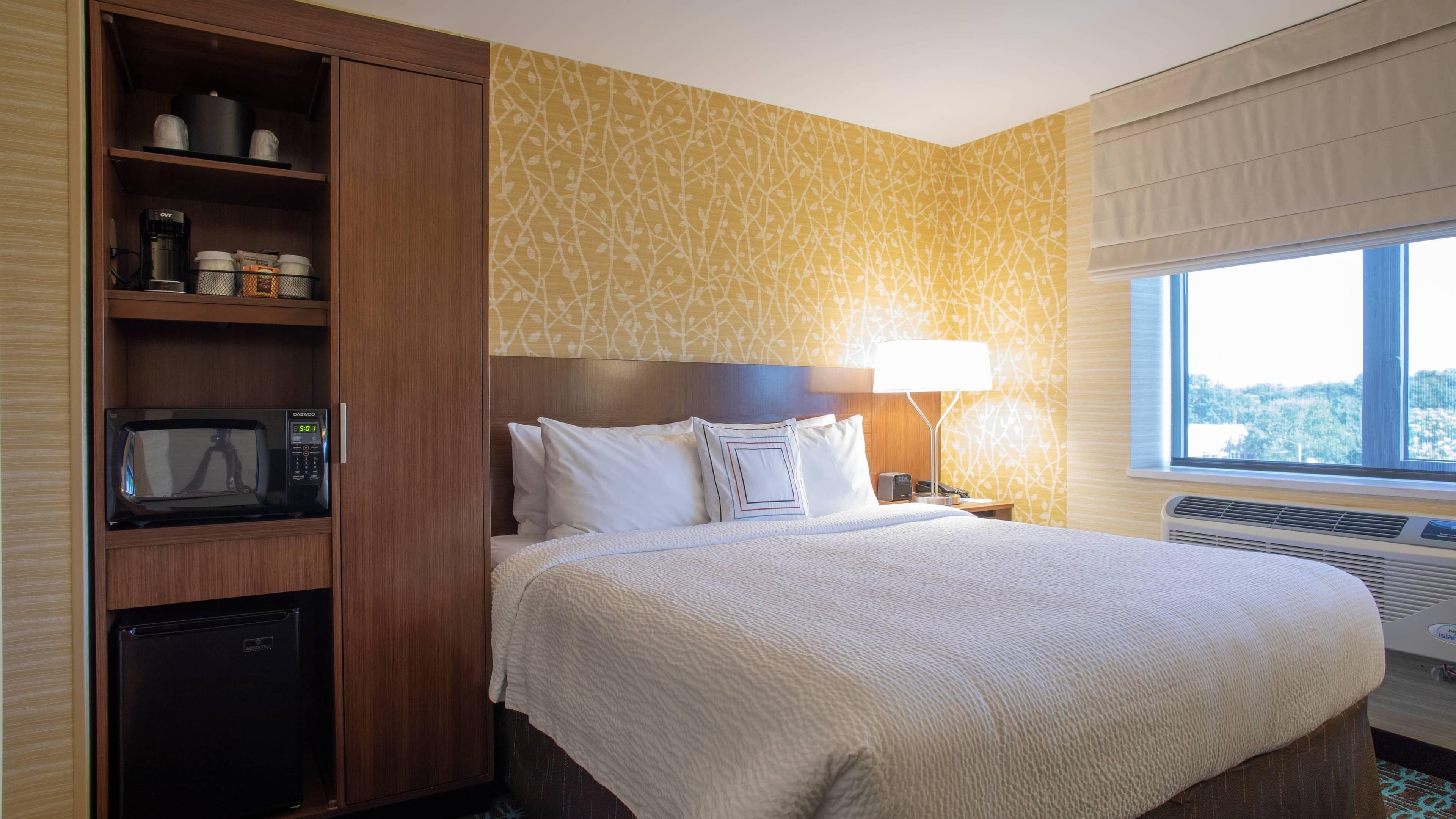 Fairfield Inn & Suites New York Queens/Fresh Meadows - Image 4