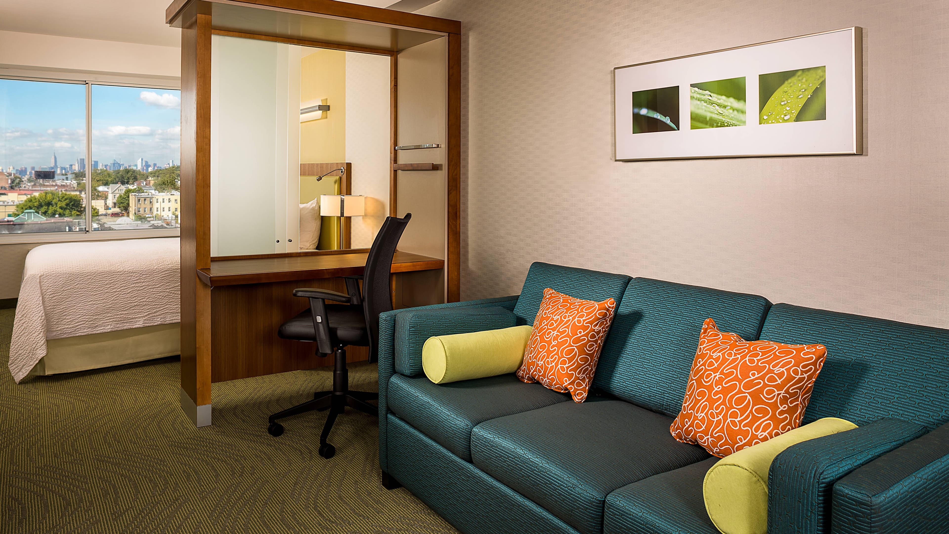 SpringHill Suites New York LaGuardia Airport - Image 2