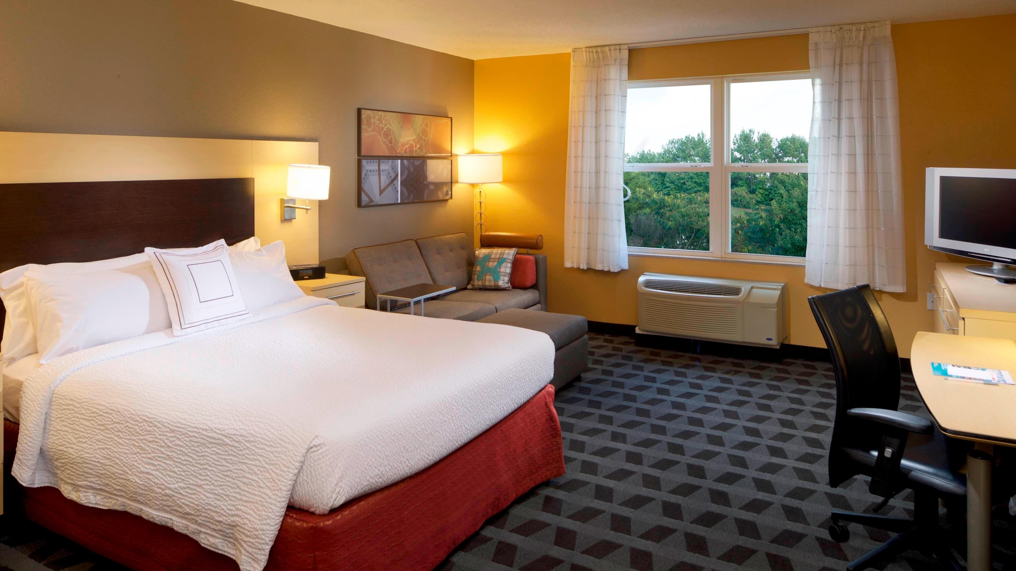 TownePlace Suites Jacksonville — 12