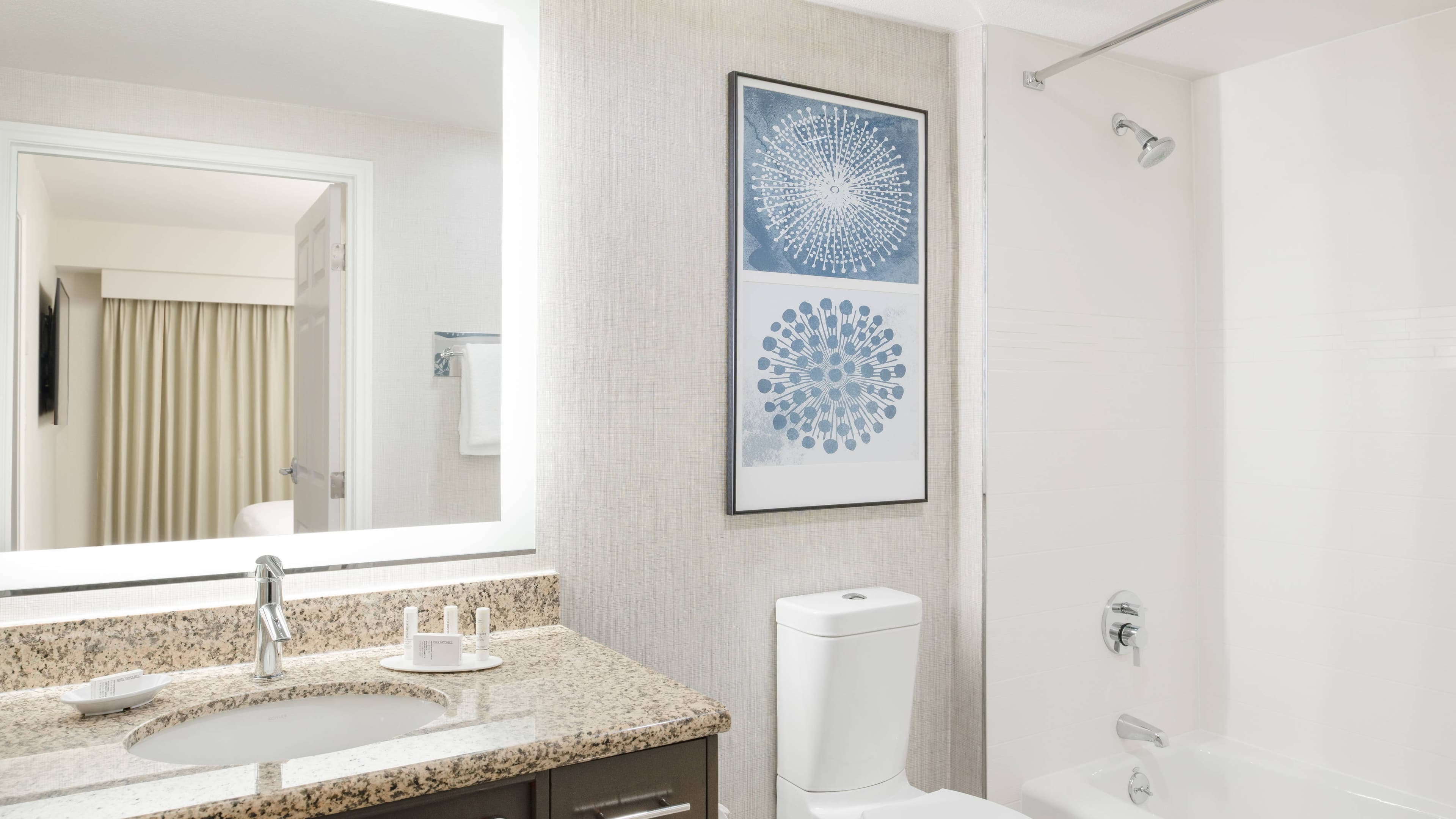 King One Bedroom Suite - Image 8