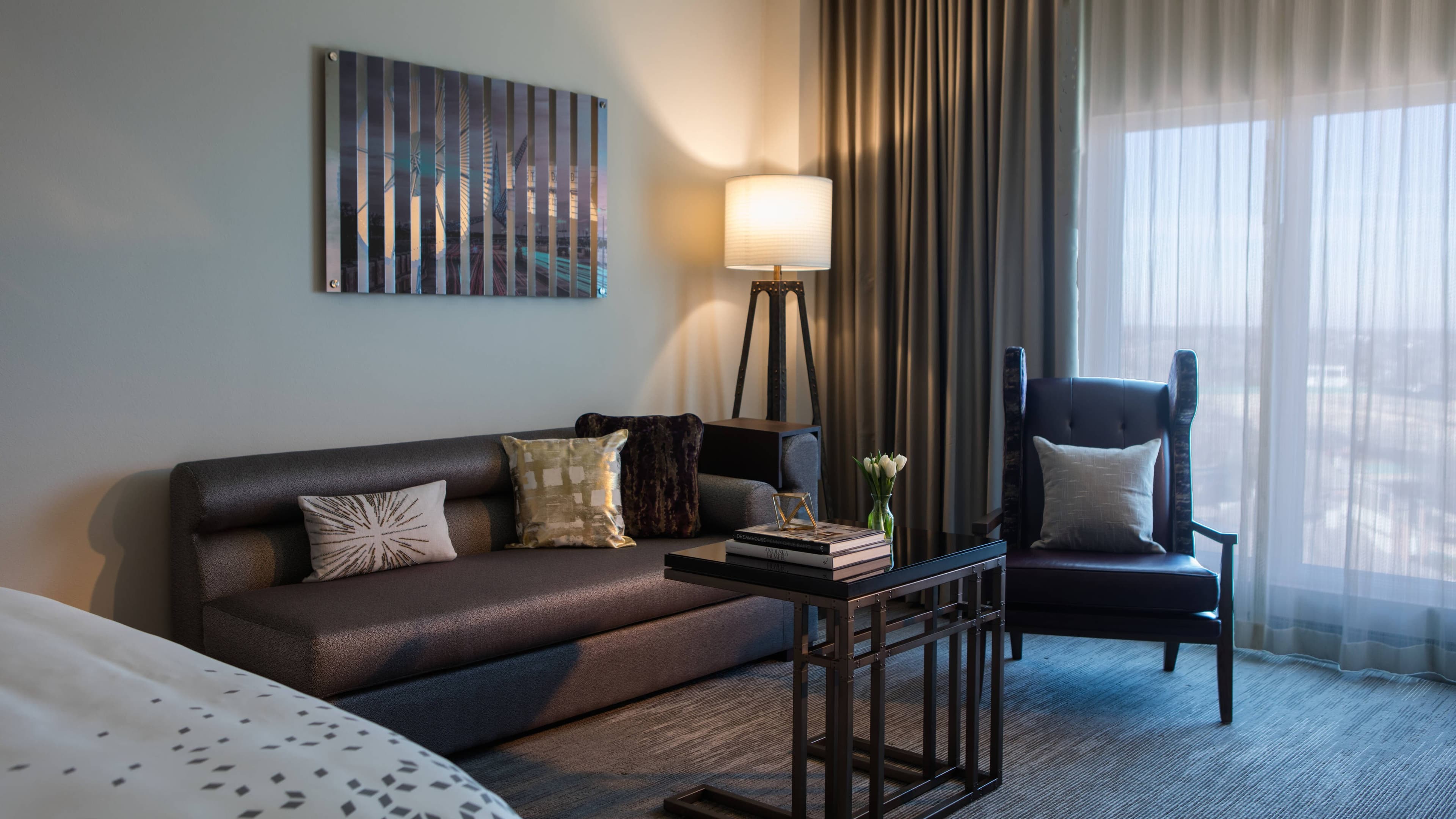 Renaissance Waterford Oklahoma City Hotel - Image 2