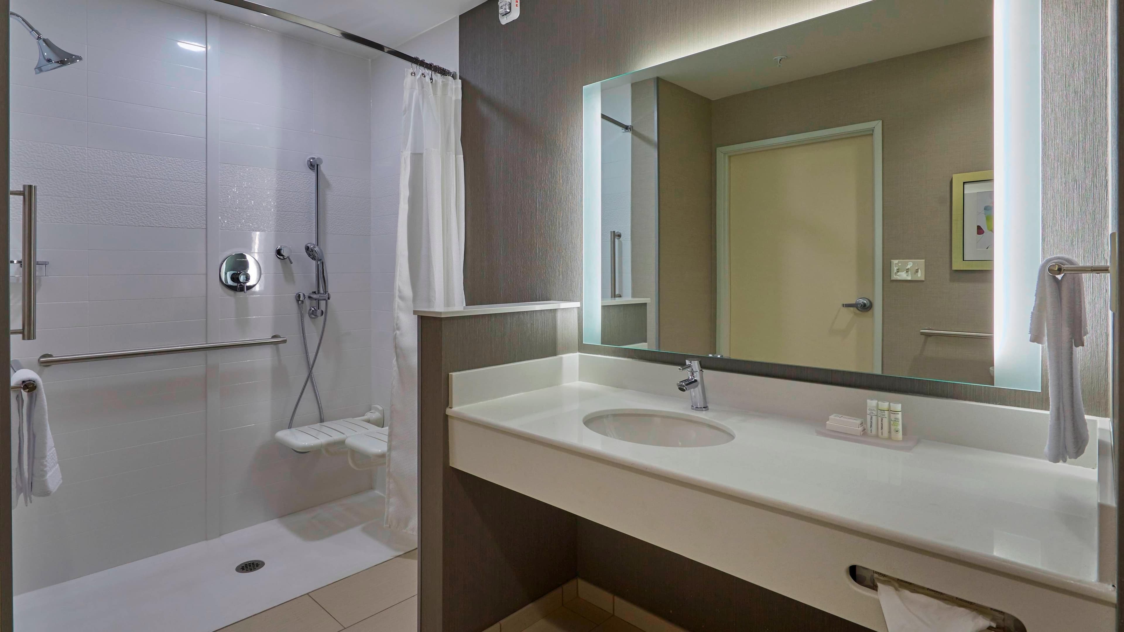 Fairfield Inn & Suites Grand Mound Centralia - Image 4