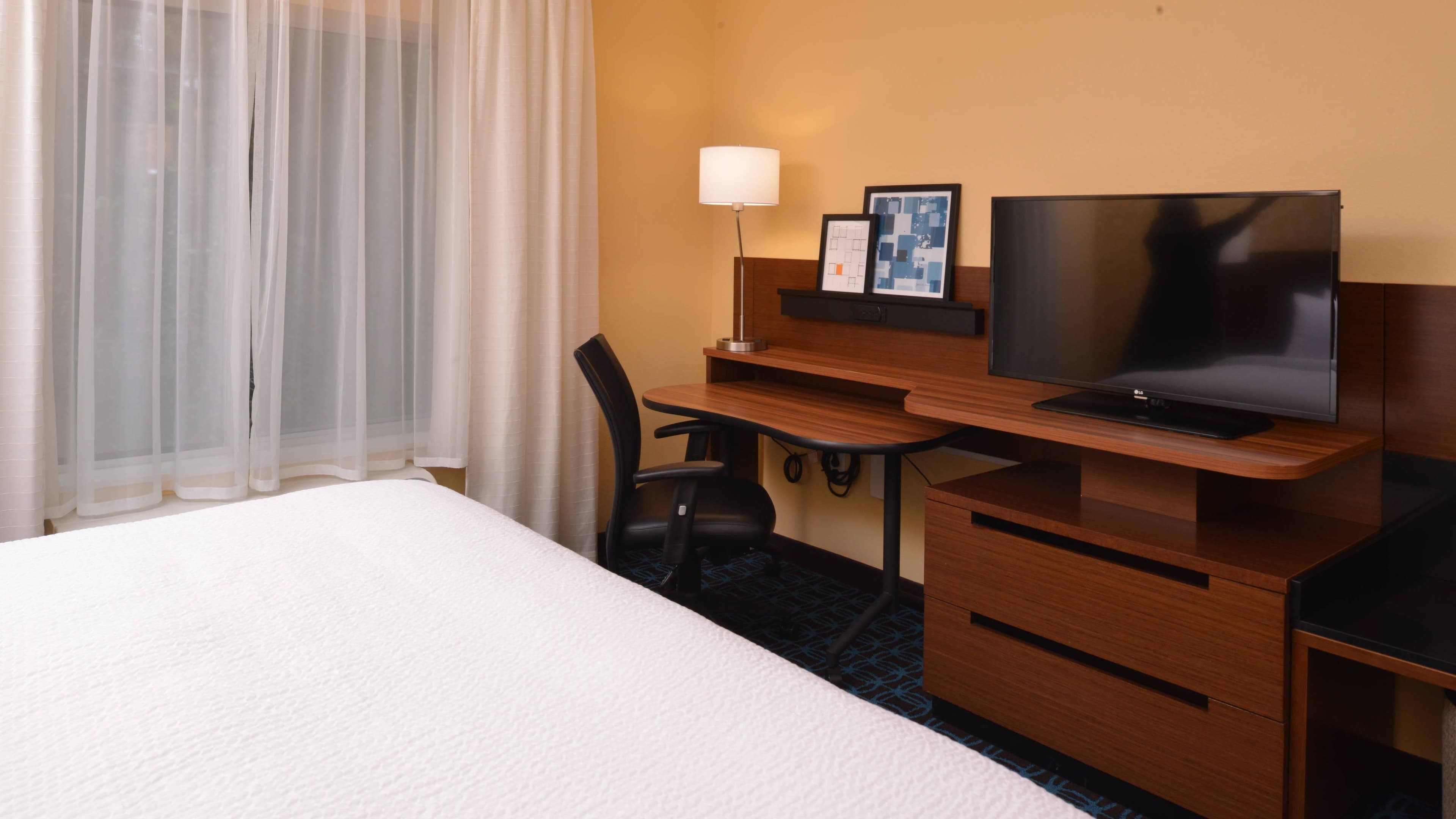 Fairfield Inn & Suites Fremont — 3