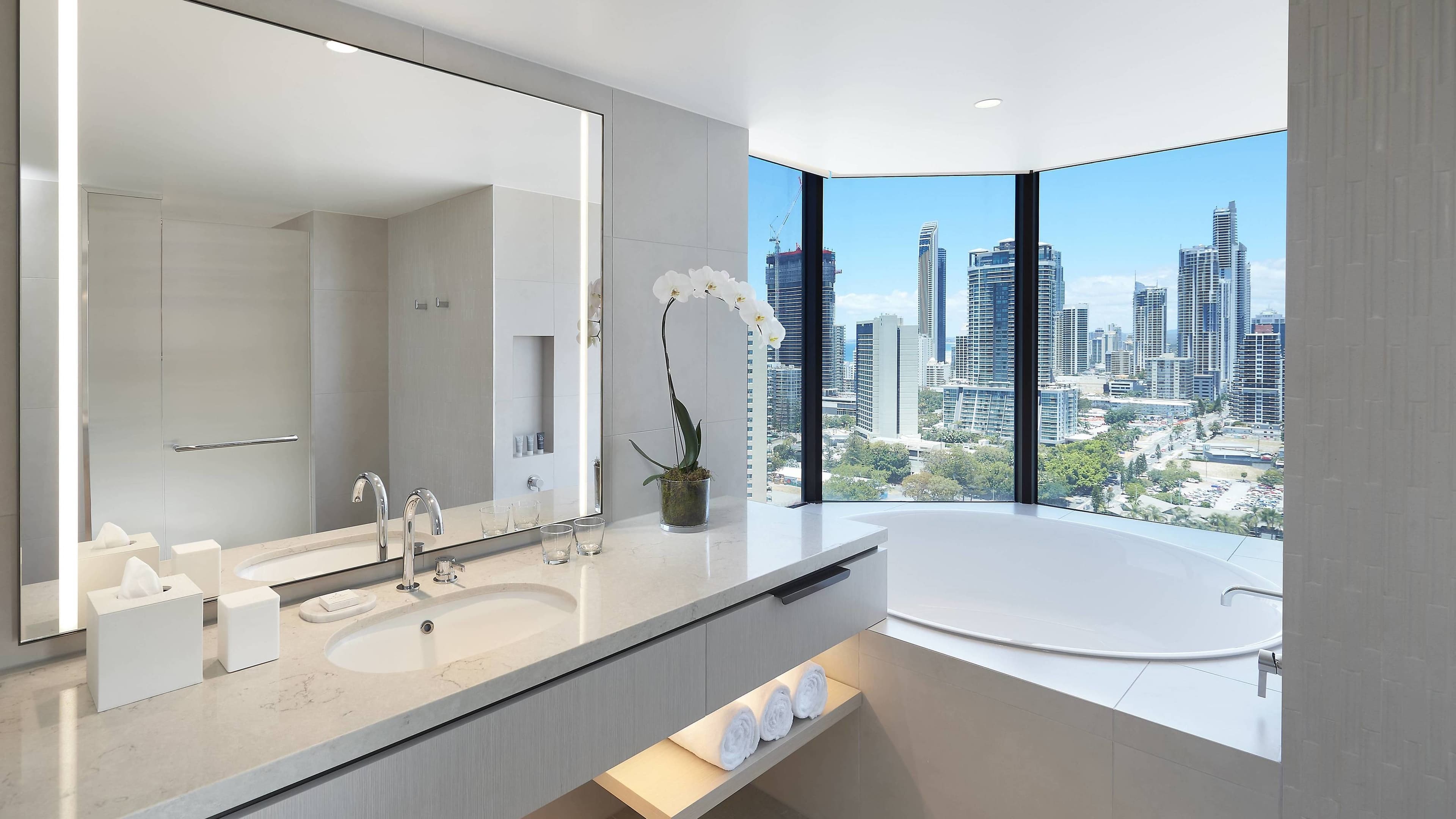 Crowne Plaza Surfers Paradise — 32