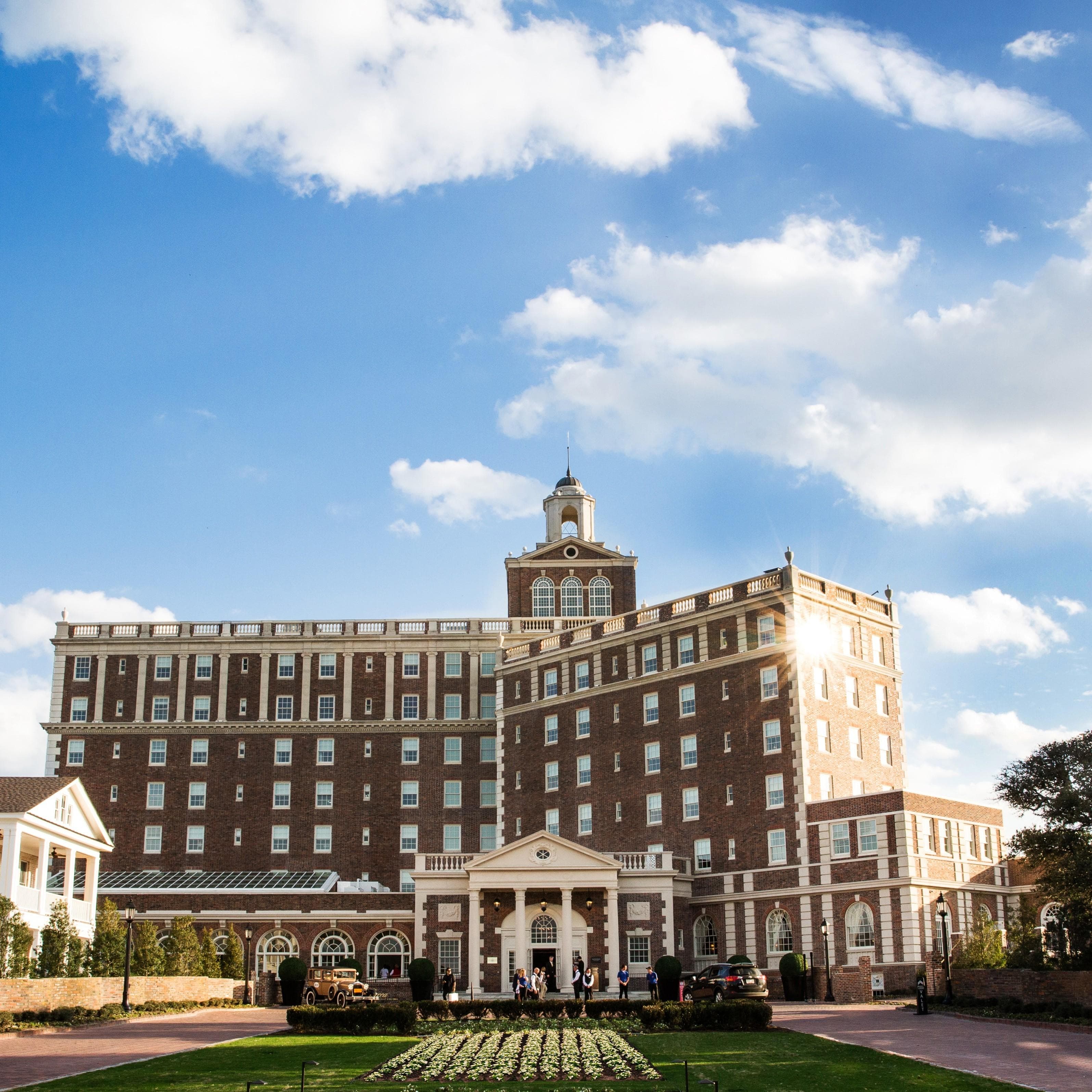 The Historic Cavalier Hotel and Beach Club, Autograph Collection
