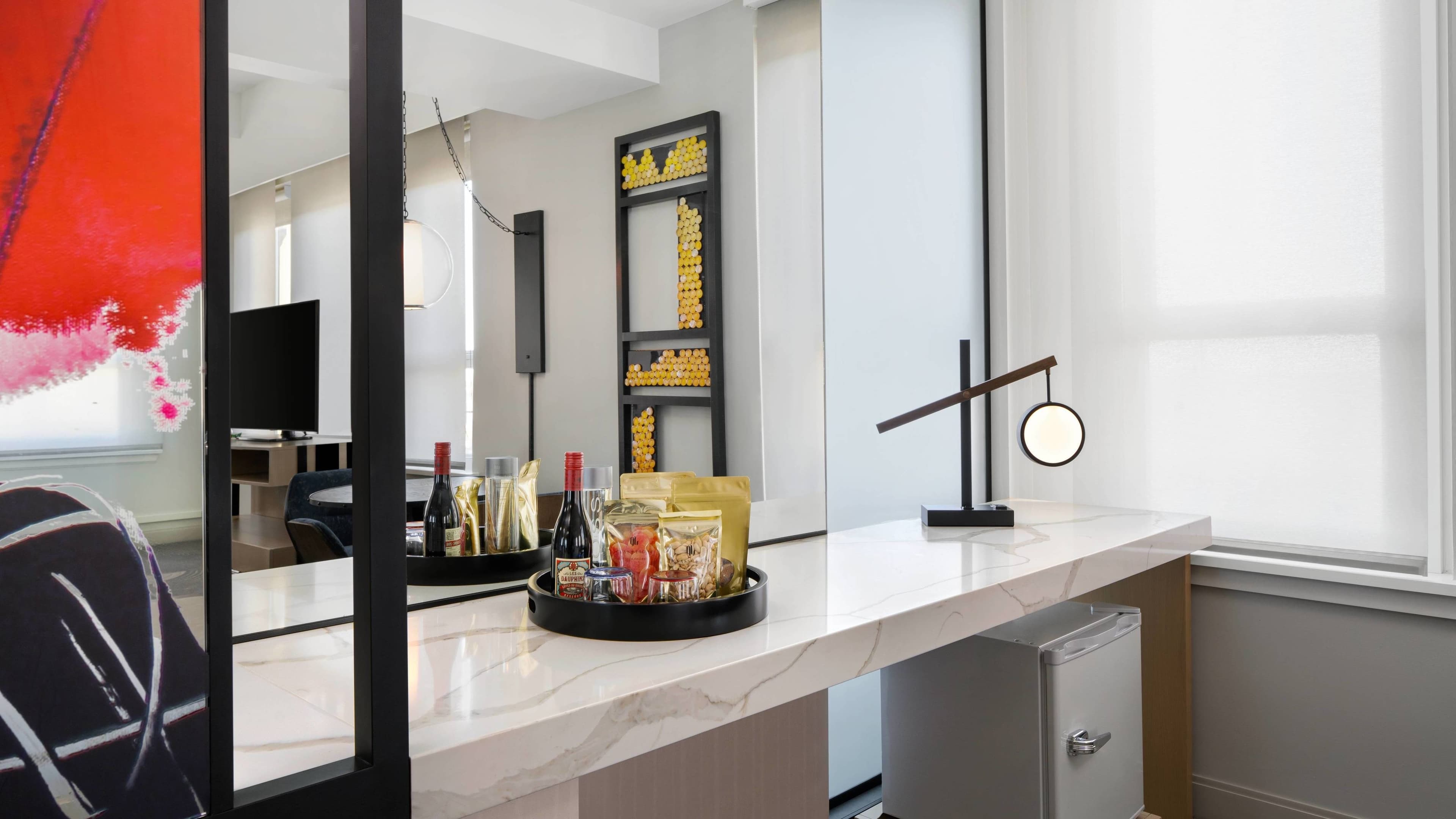 Glass Light Hotel & Gallery, Autograph Collection — 9