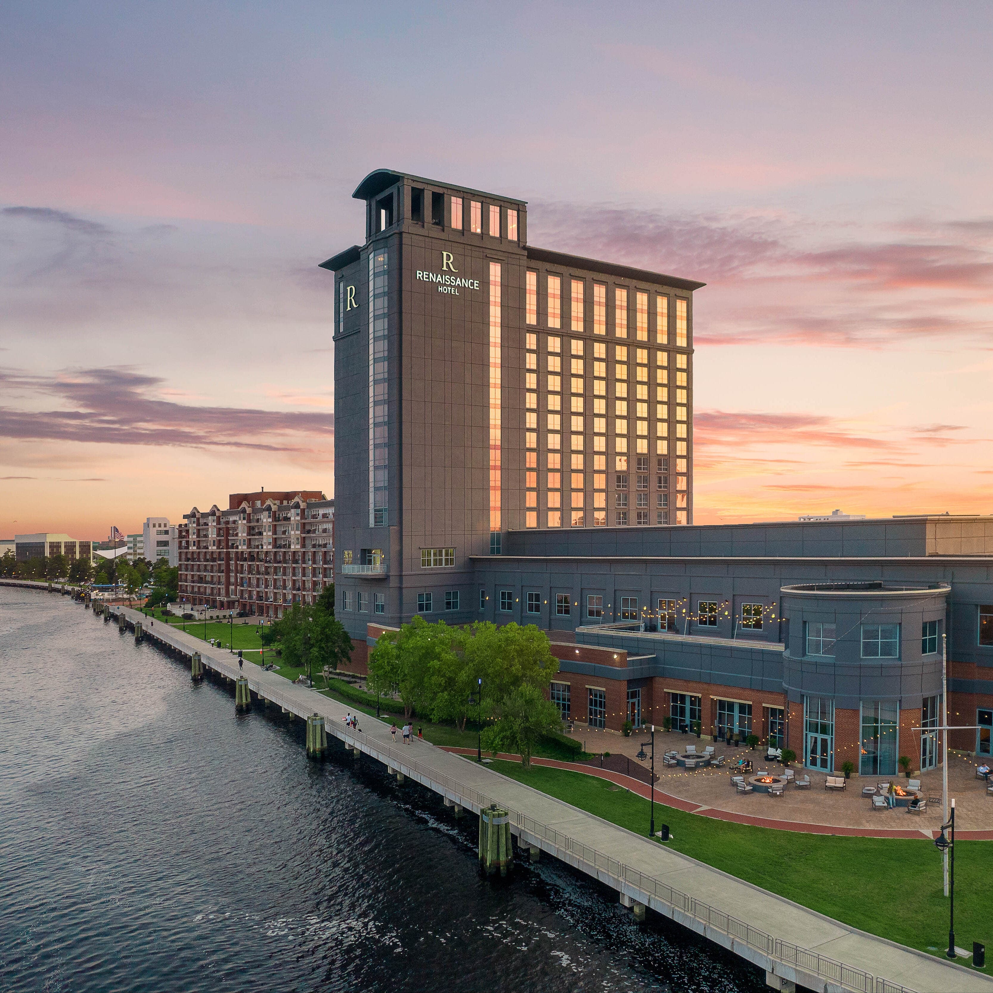 Renaissance Portsmouth-Norfolk Waterfront Hotel - Image 1