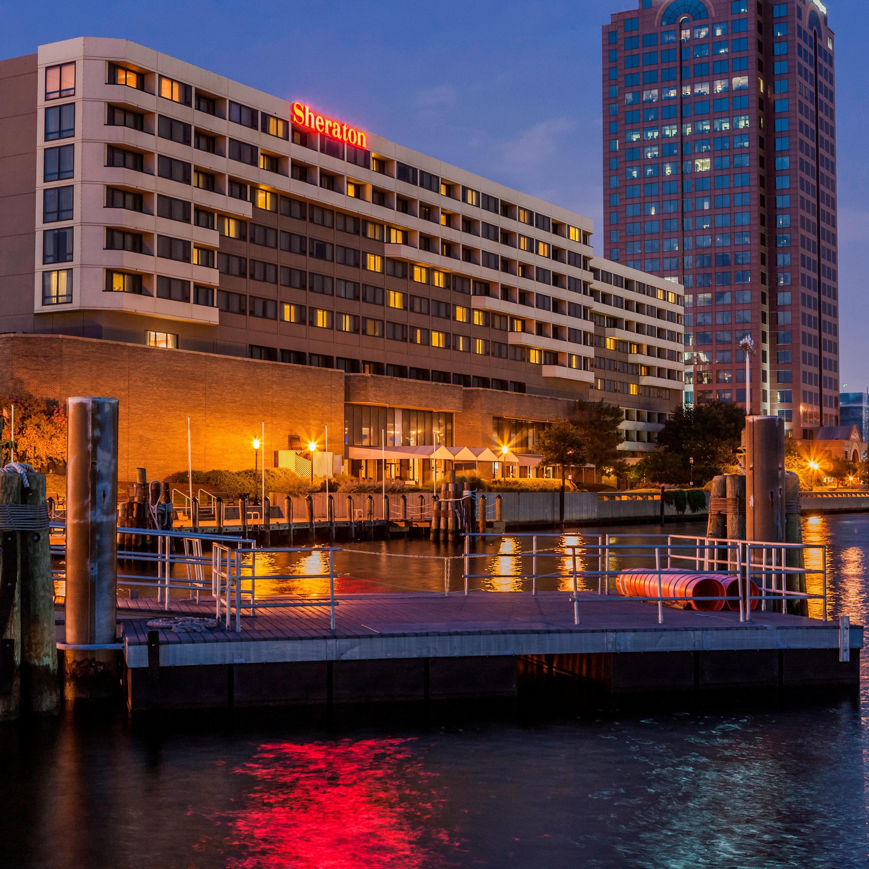 Sheraton Norfolk Waterside Hotel - Image 1