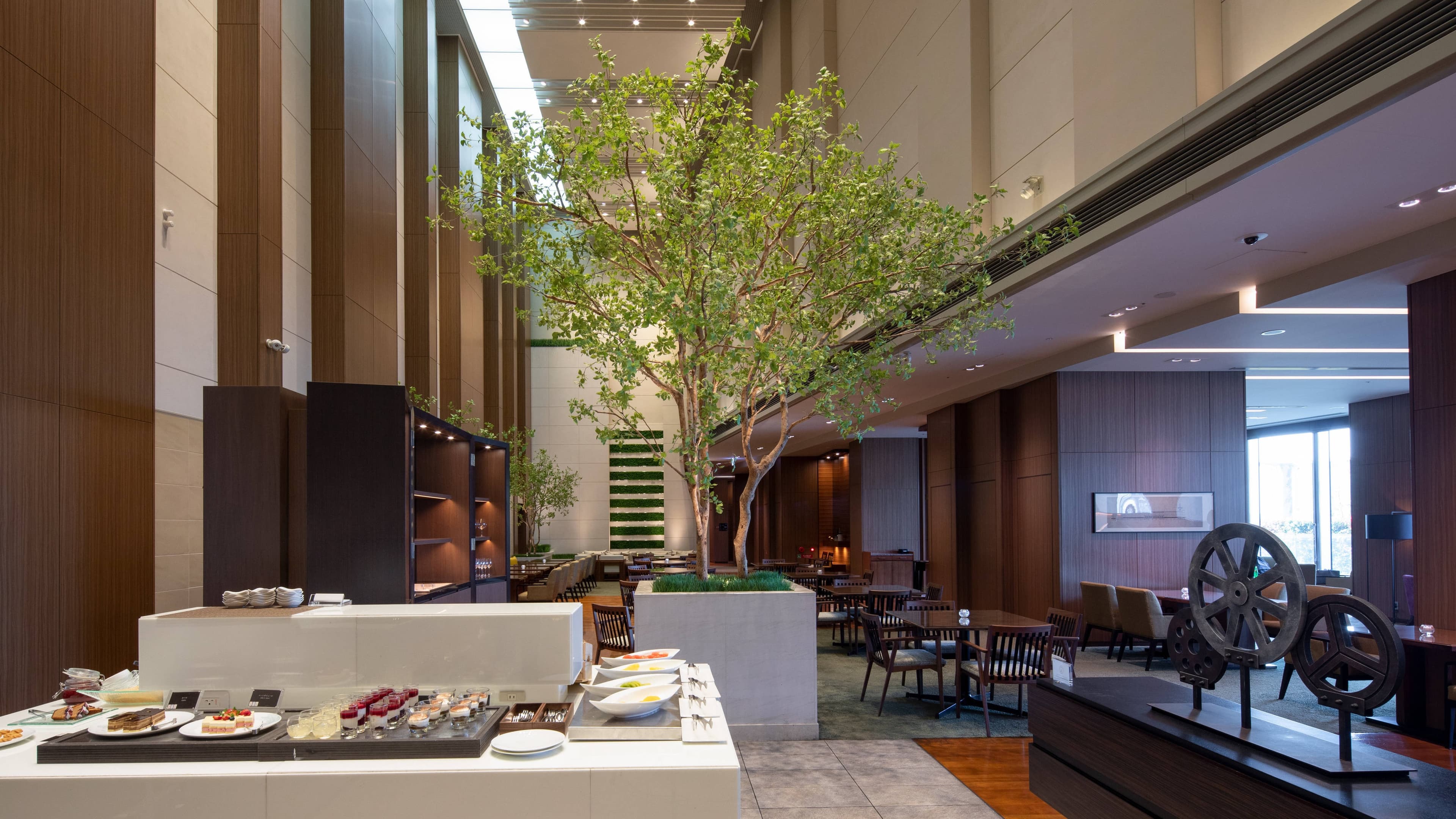 Osaka Marriott Miyako Hotel - Image 4