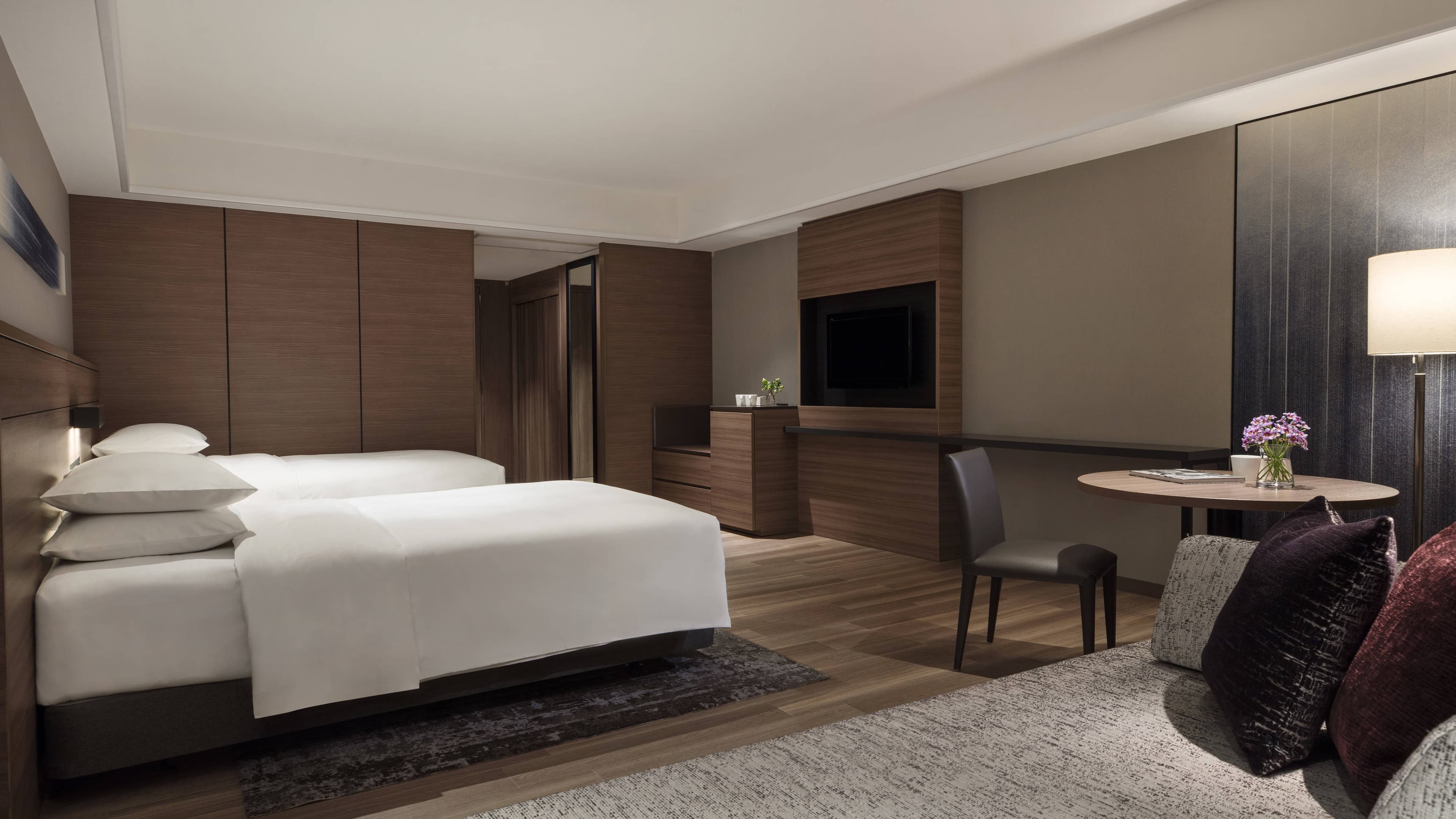 Holiday Inn Osaka Namba — 9