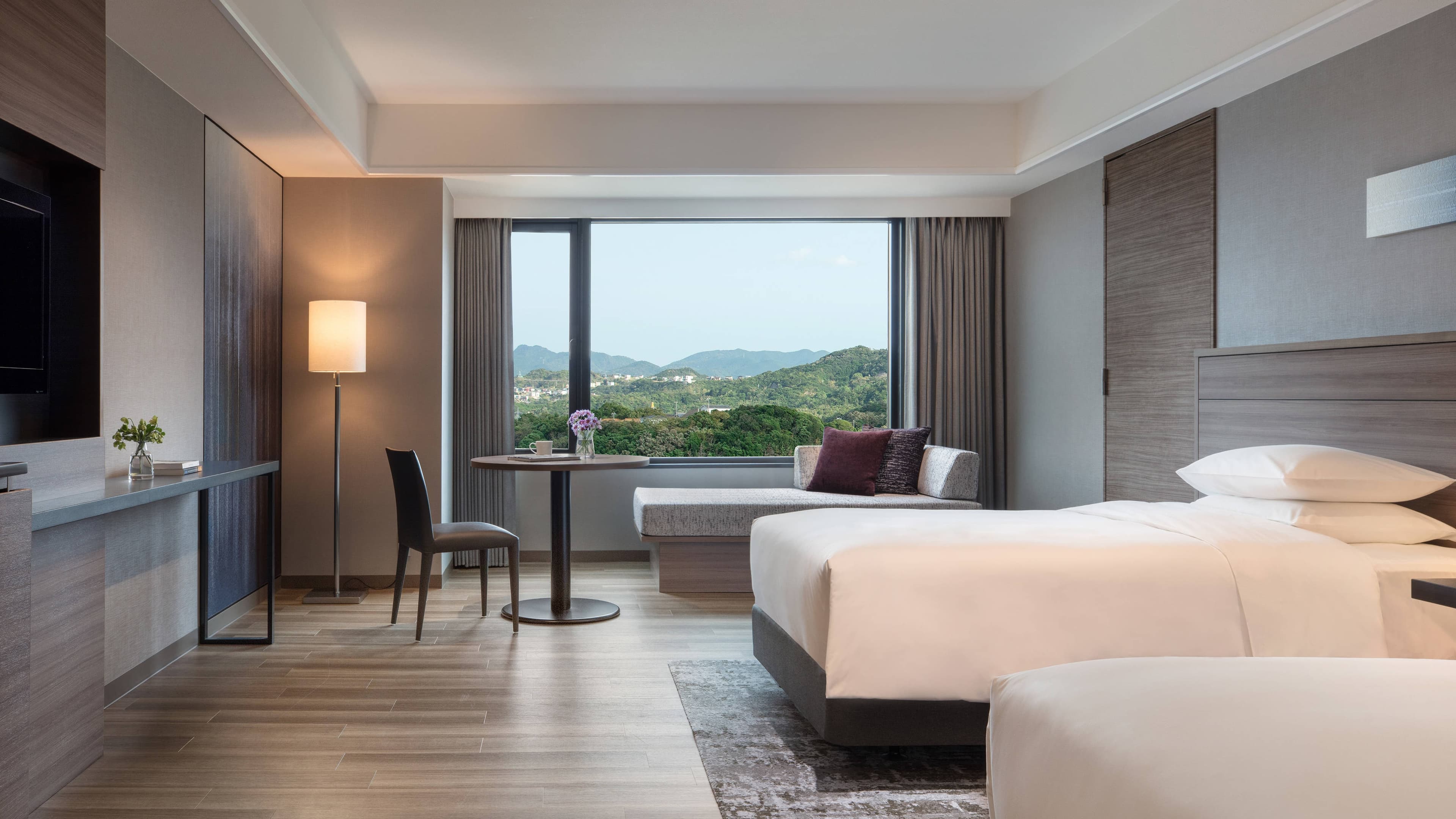 Holiday Inn Osaka Namba — 8