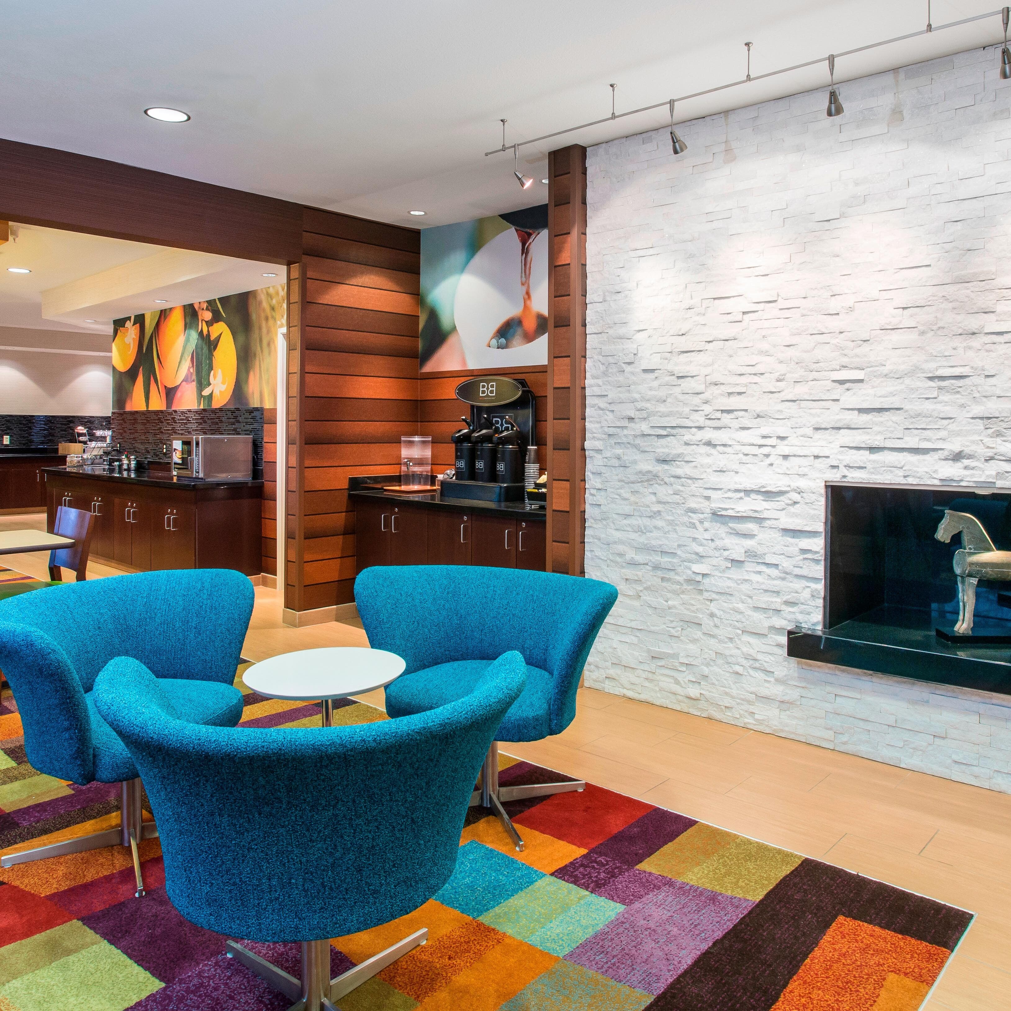 Fairfield Inn & Suites Oshkosh - Image 1