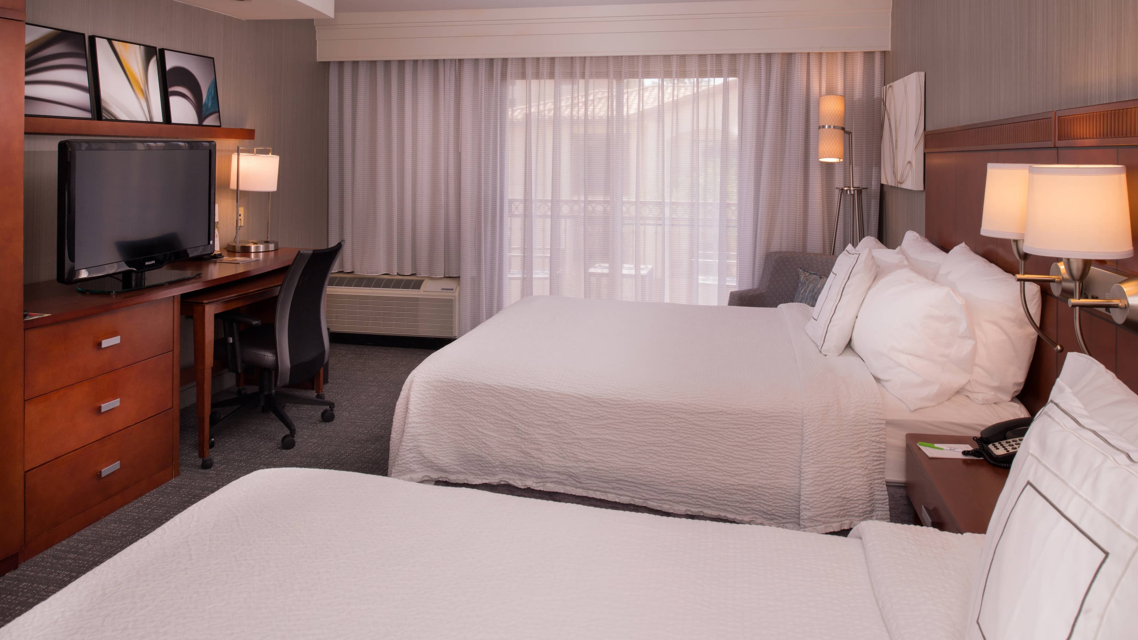 Courtyard Thousand Oaks Ventura County - Image 5