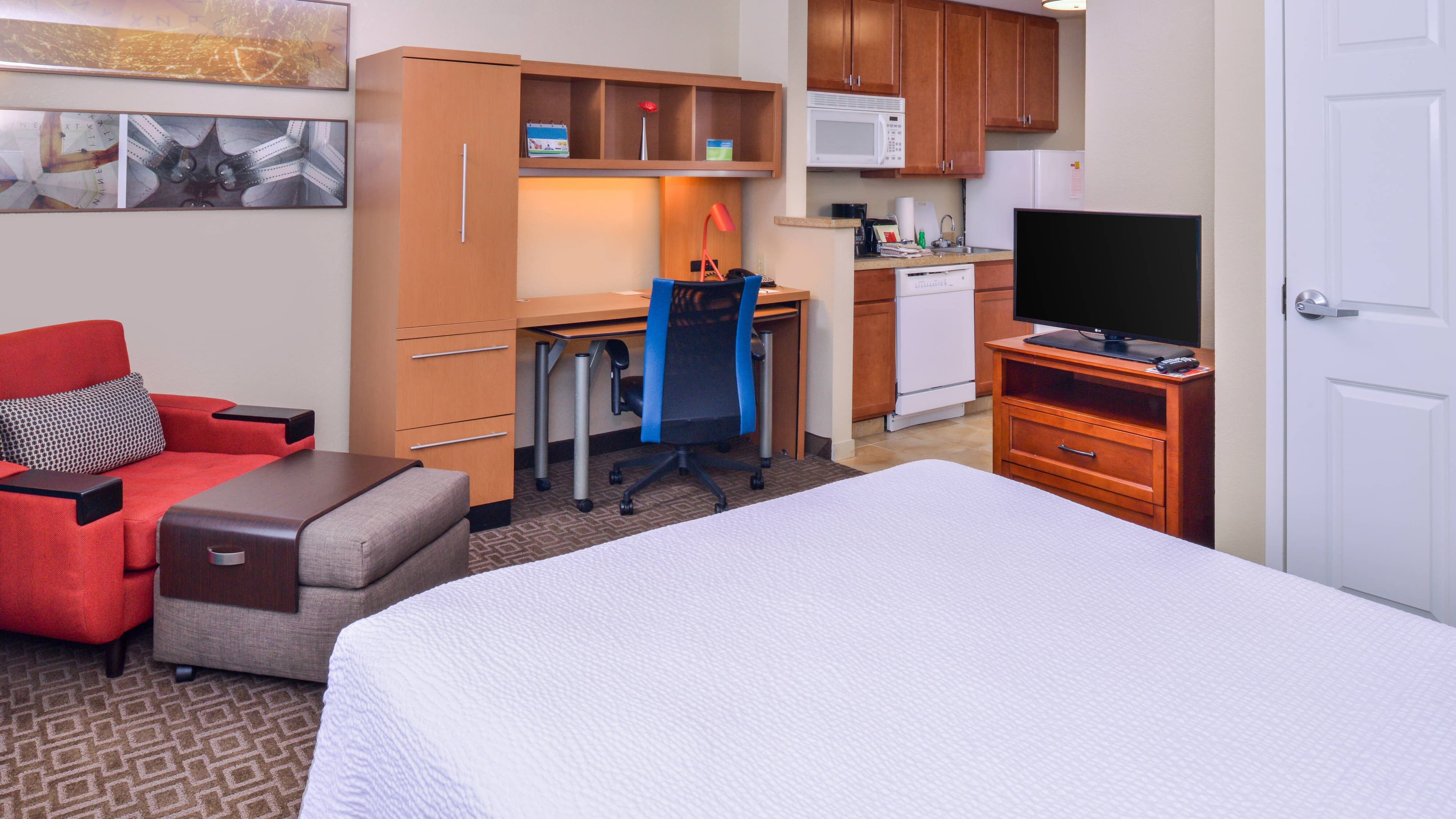 TownePlace Suites Thousand Oaks Ventura County - Image 3