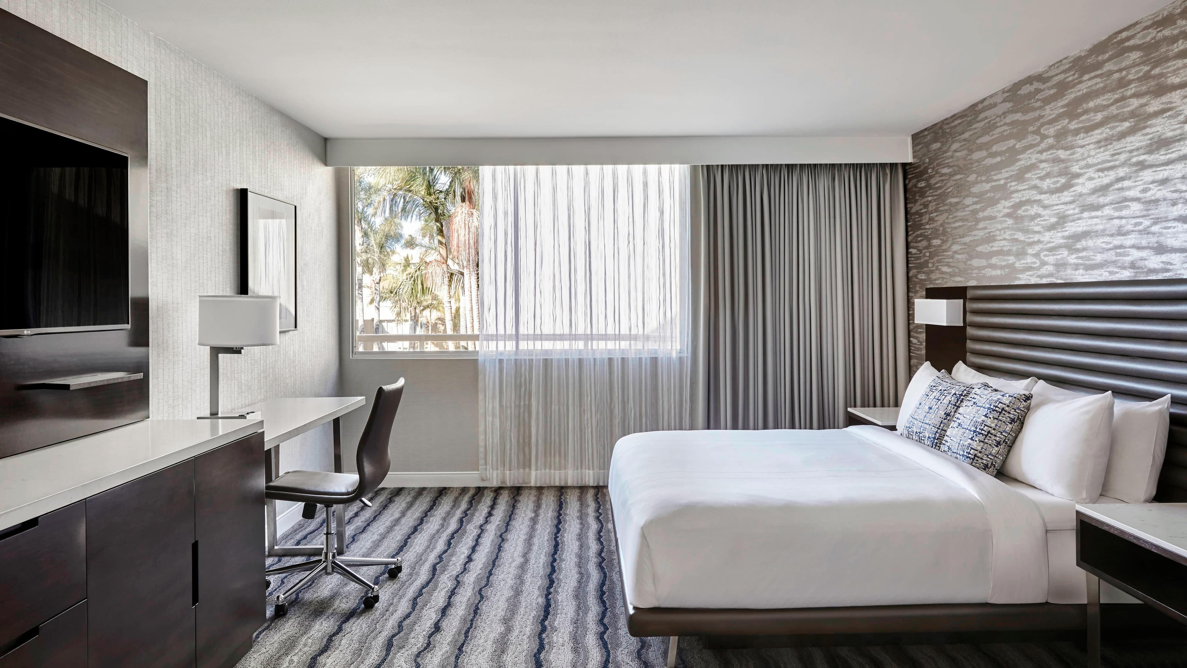 Ventura Beach Marriott — 18