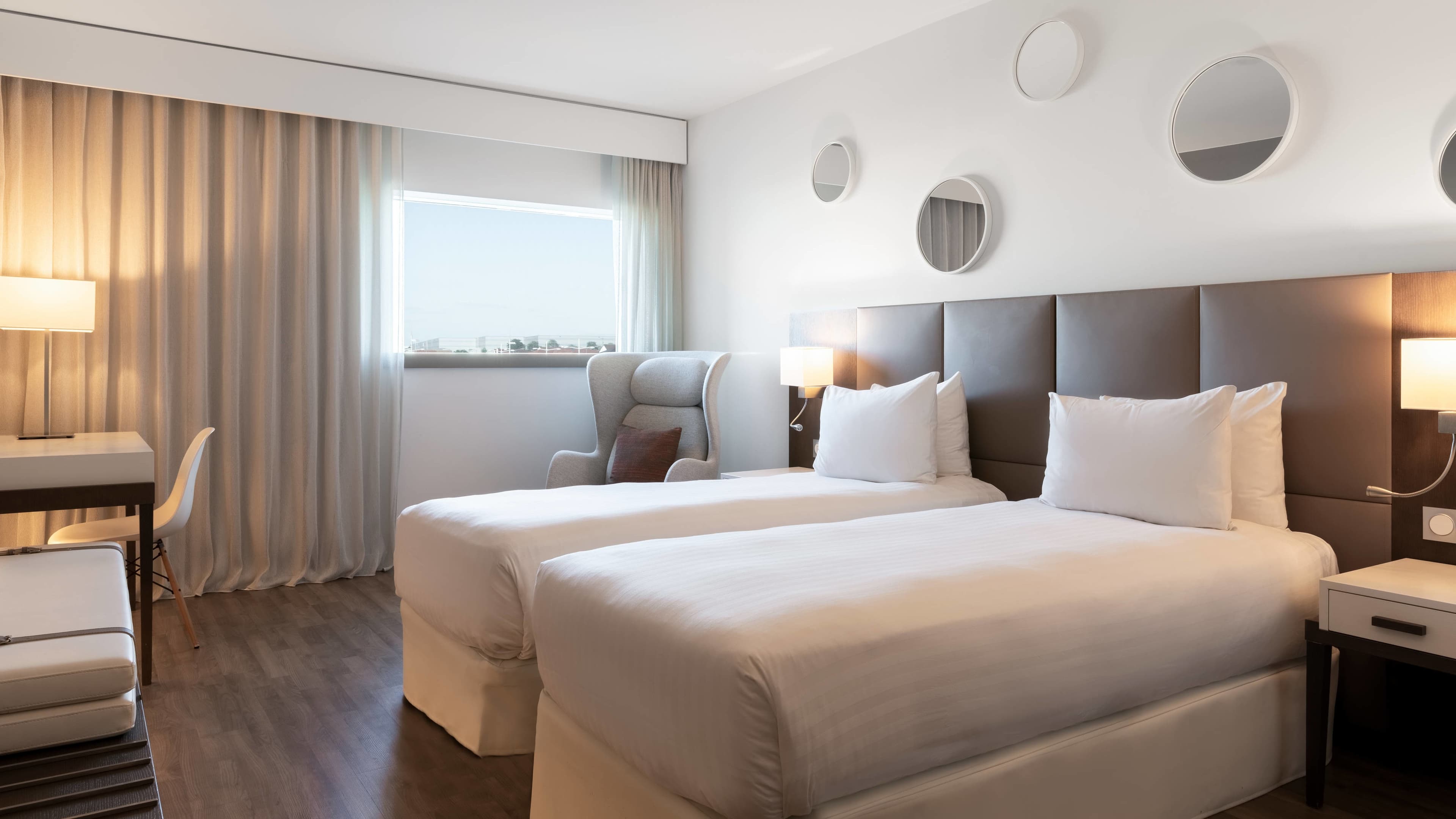 AC Hotel Paris Le Bourget Airport — 8