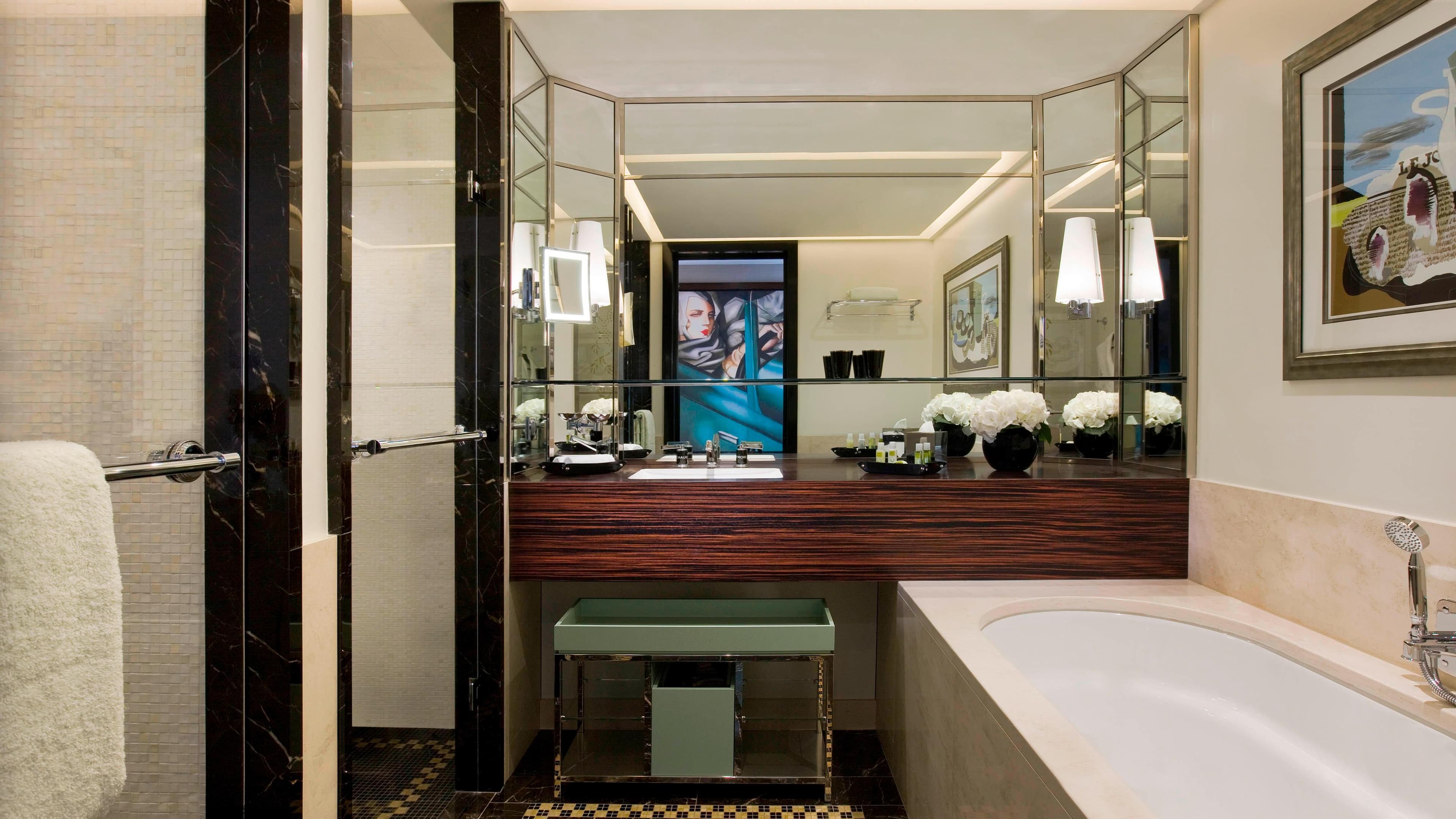 Prince de Galles, a Luxury Collection Hotel, Paris - Image 4