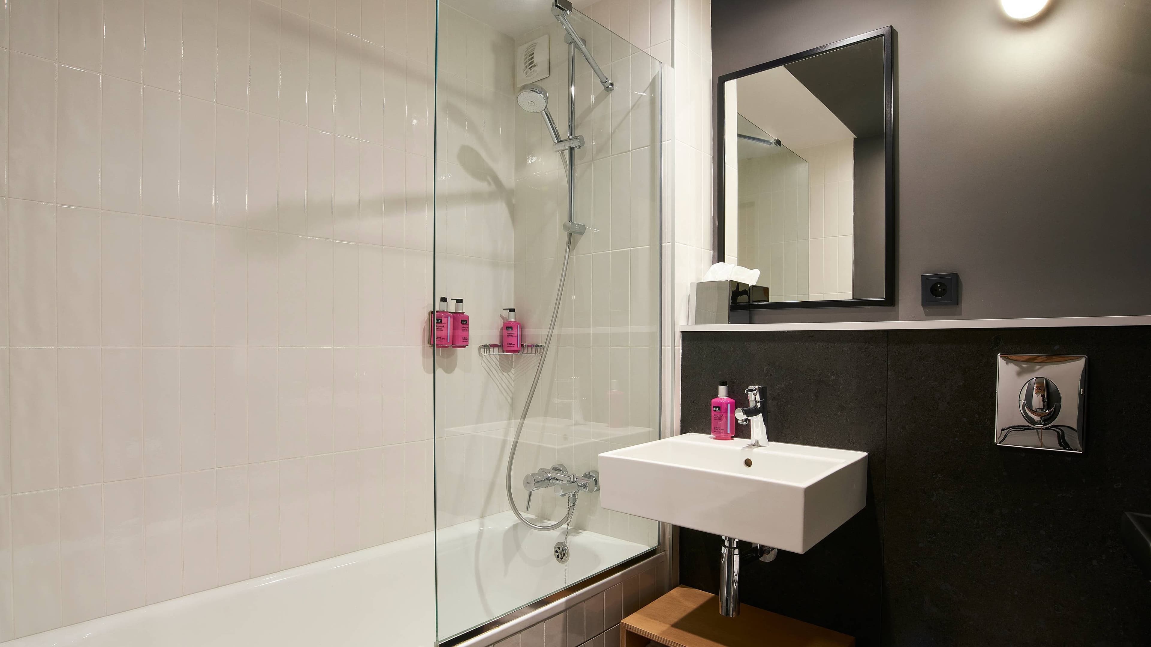 Moxy Paris Bastille — 9