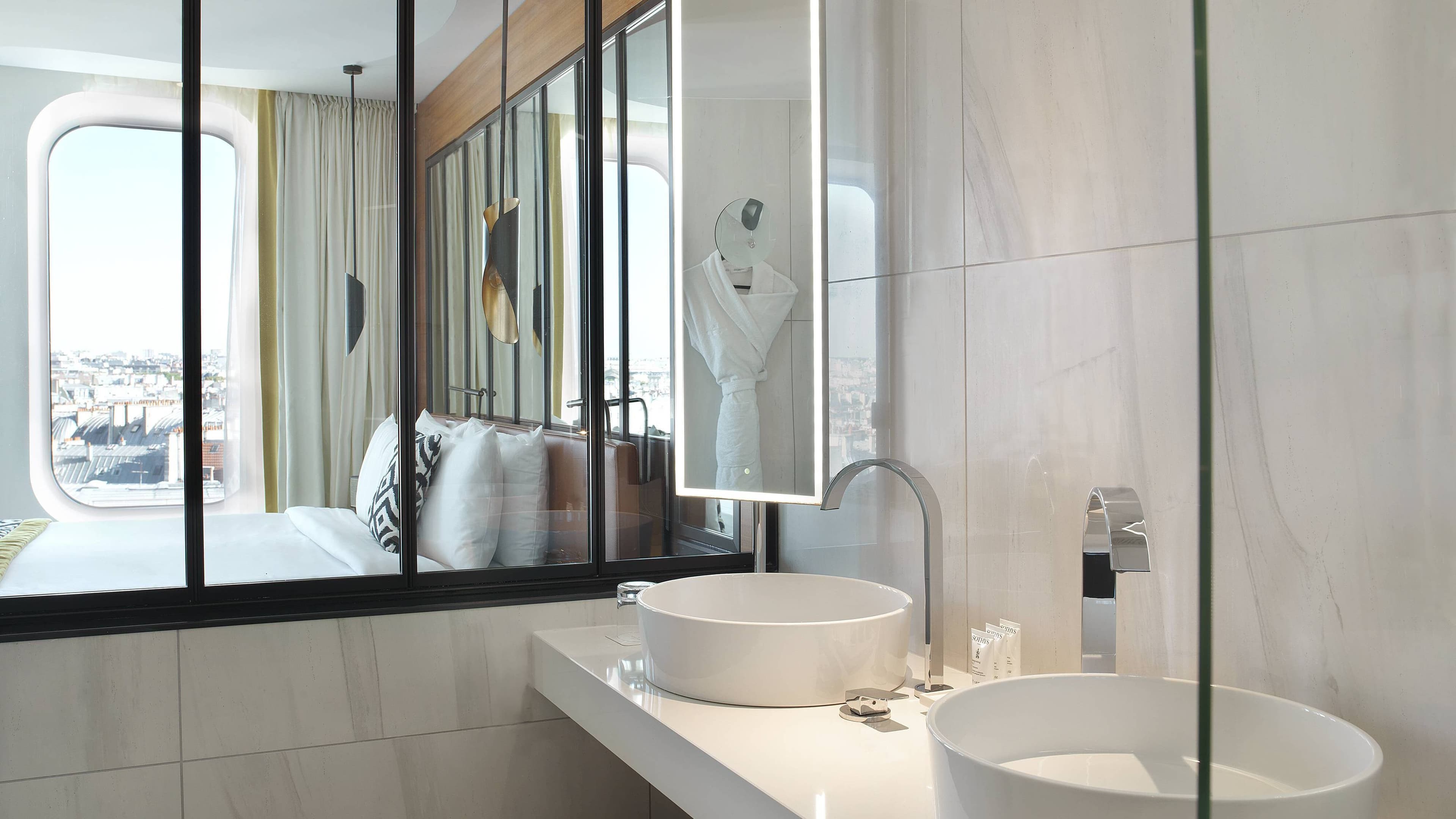 Renaissance Paris Republique Hotel — 29