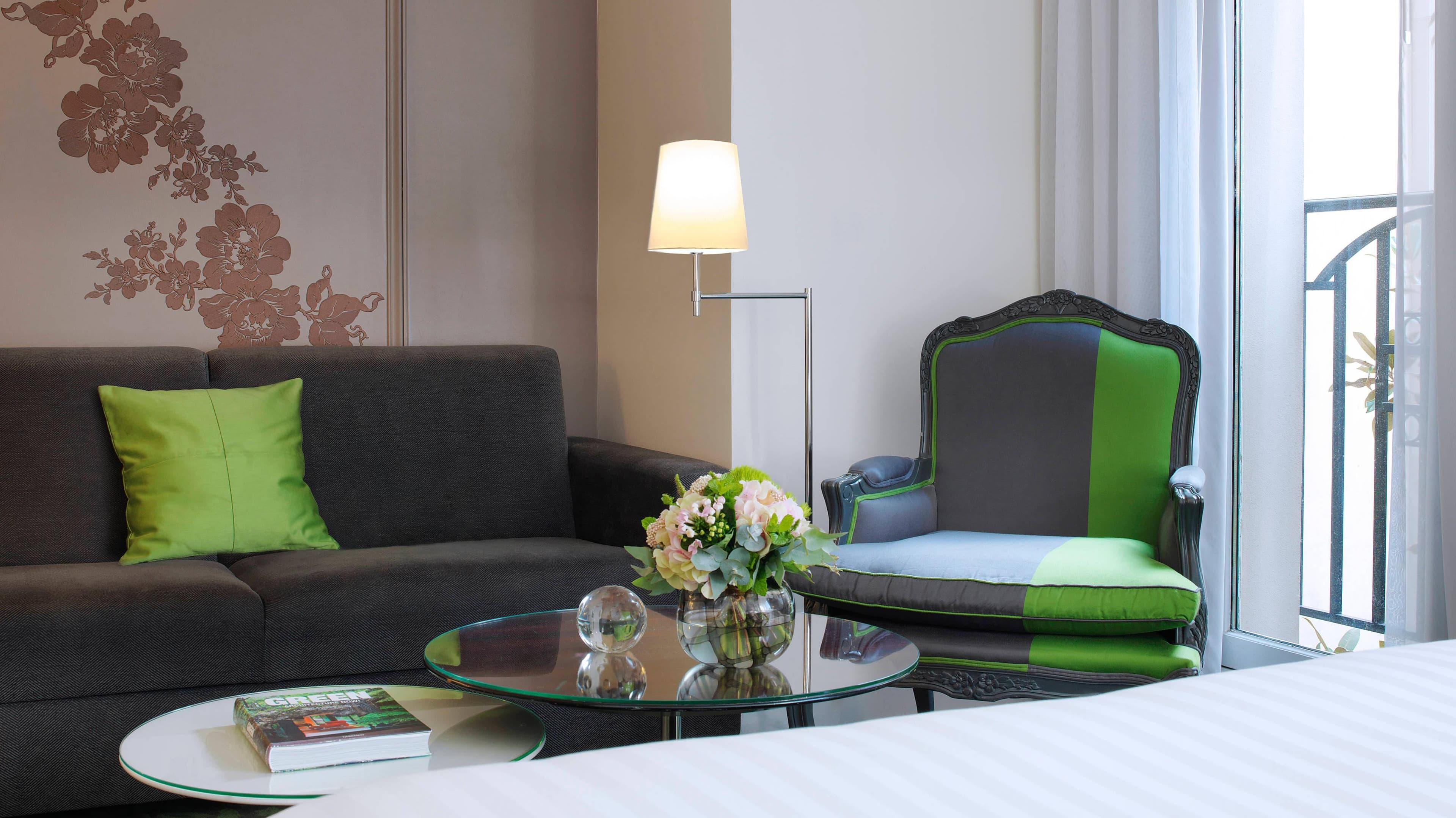 Renaissance Paris Nobel Tour Eiffel Hotel — 13