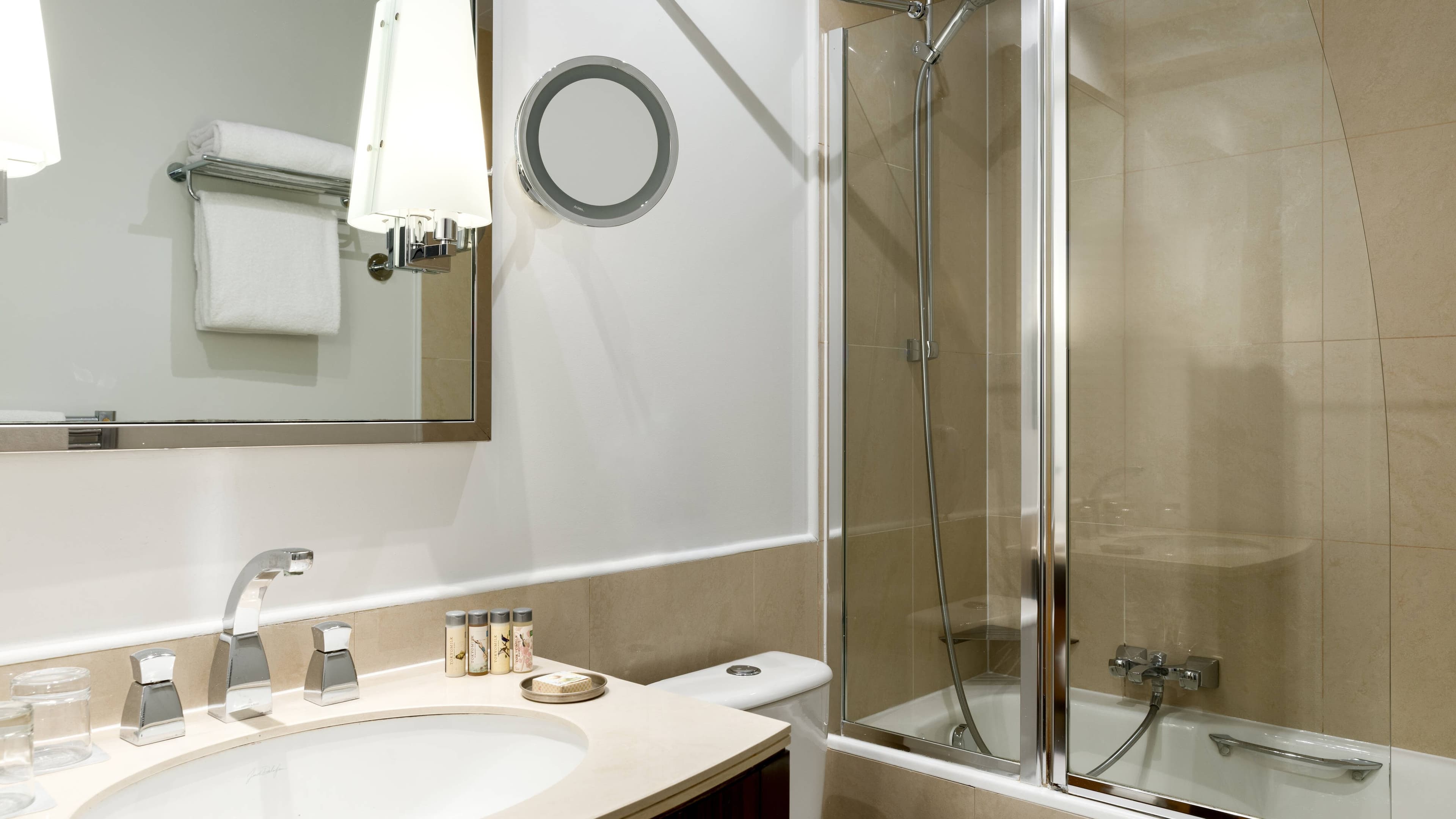 Renaissance Paris Vendome Hotel — 10