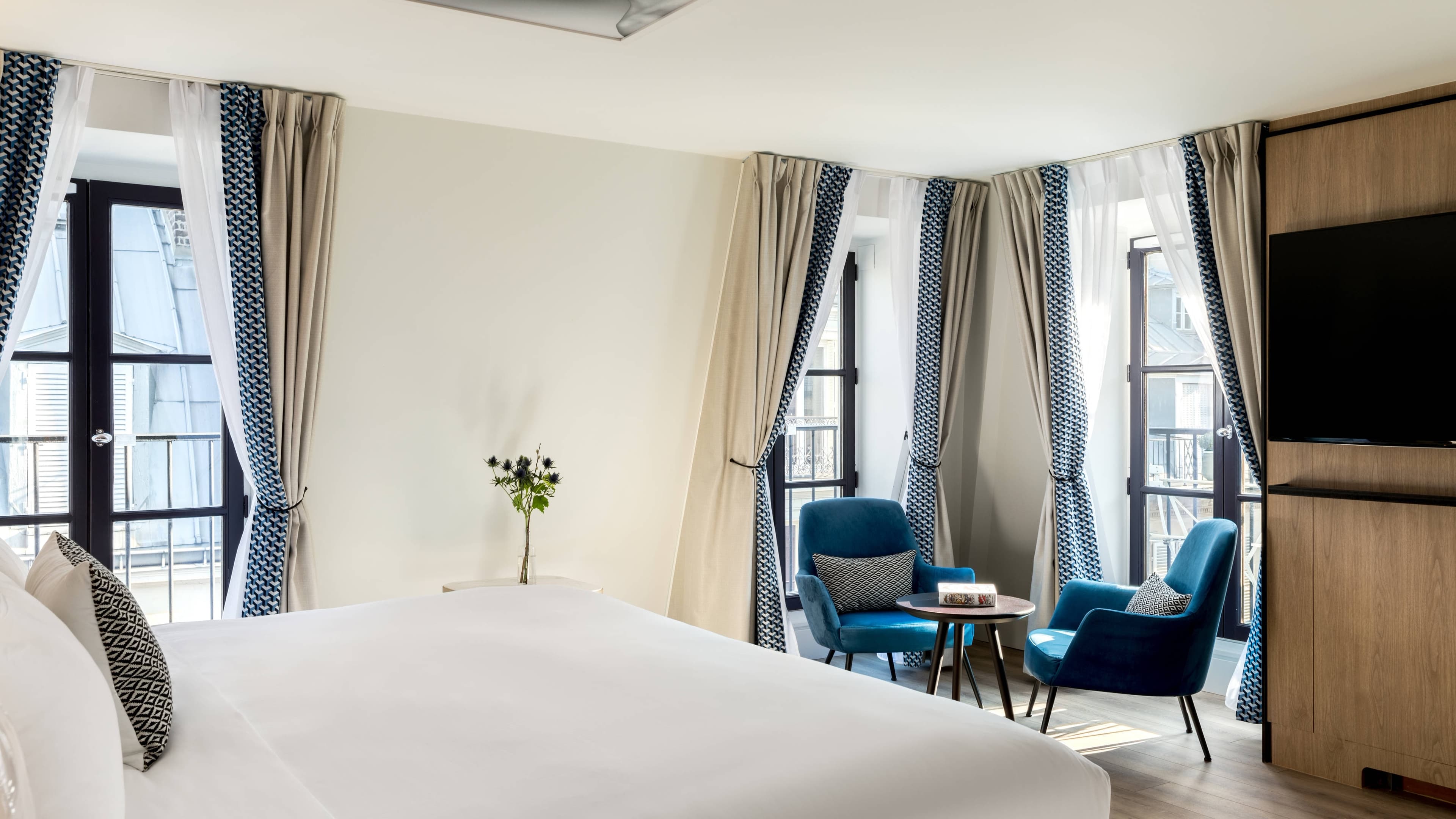 Renaissance Paris Vendome Hotel - Image 2