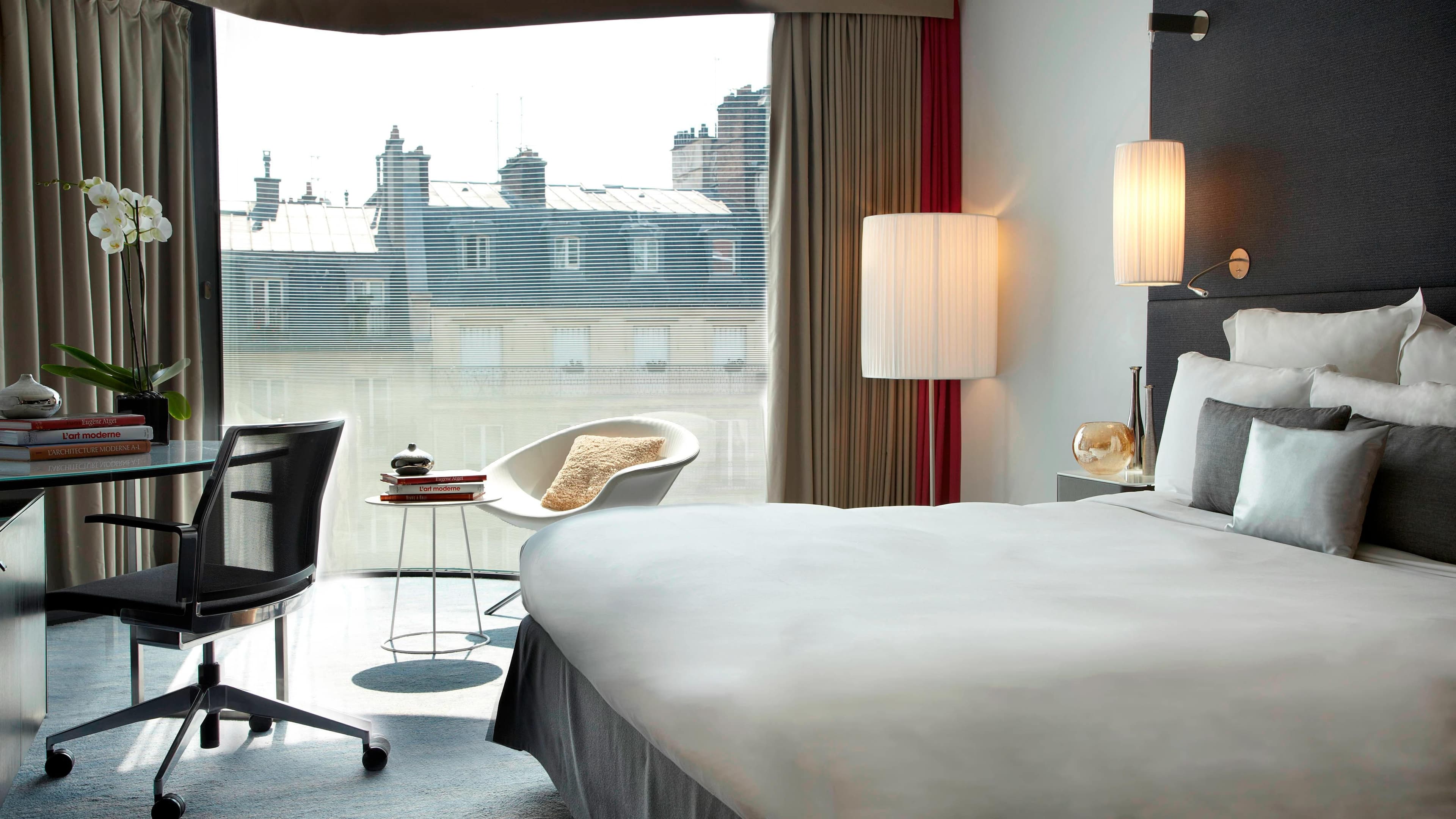 Renaissance Paris Arc de Triomphe Hotel - Image 3