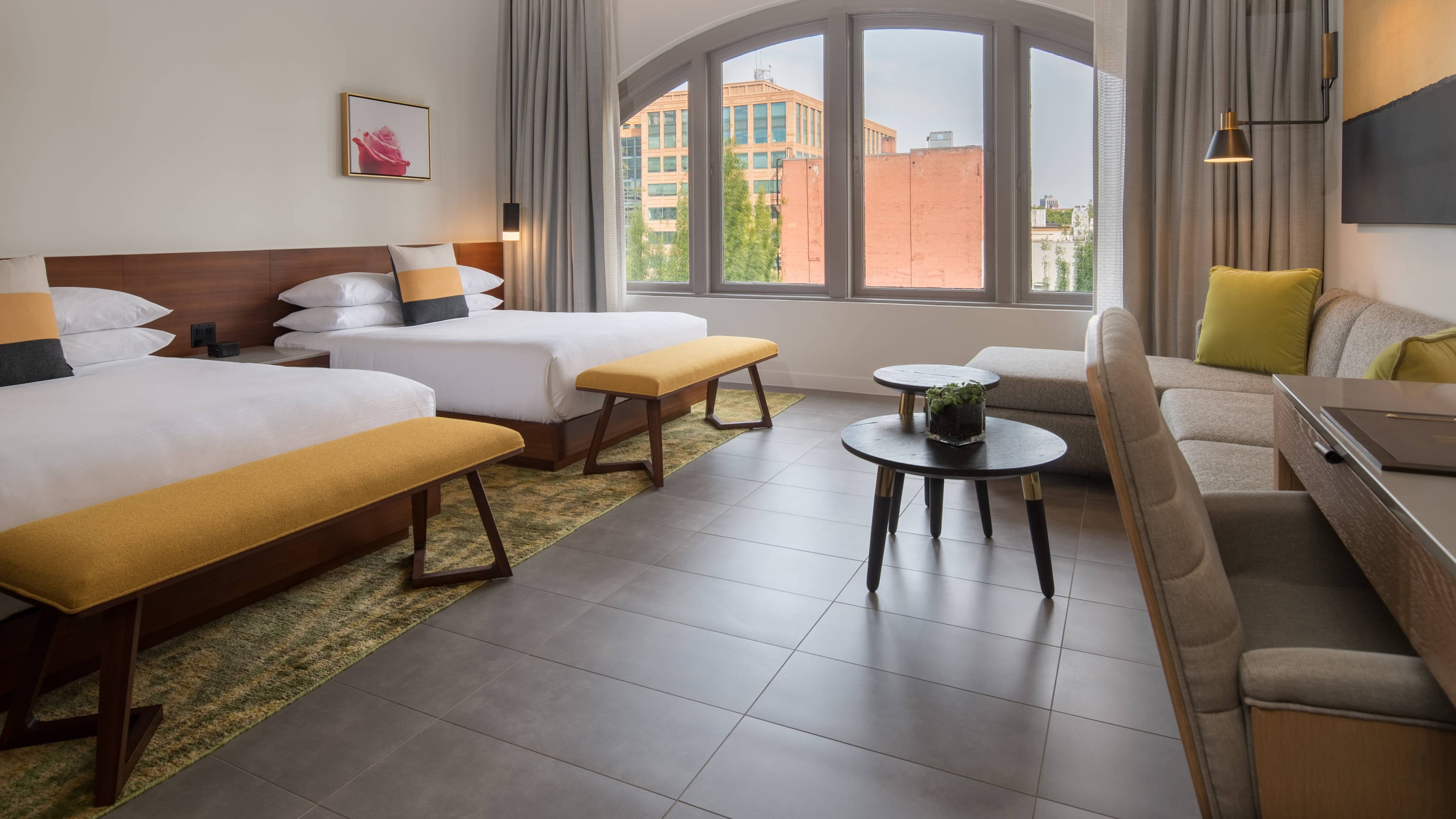 Hi-Lo Hotel, Autograph Collection — 38