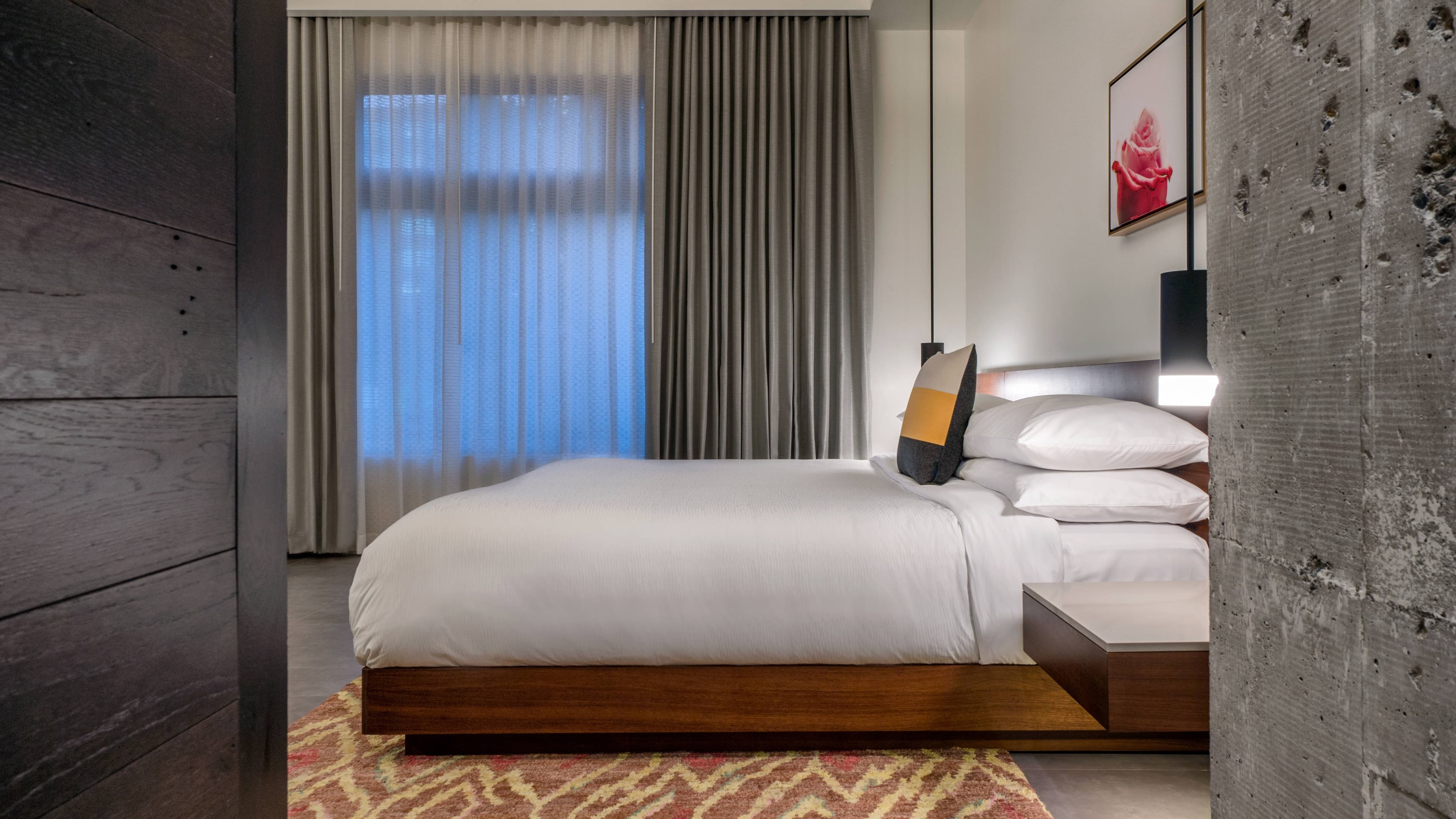 Hi-Lo Hotel, Autograph Collection - Image 2