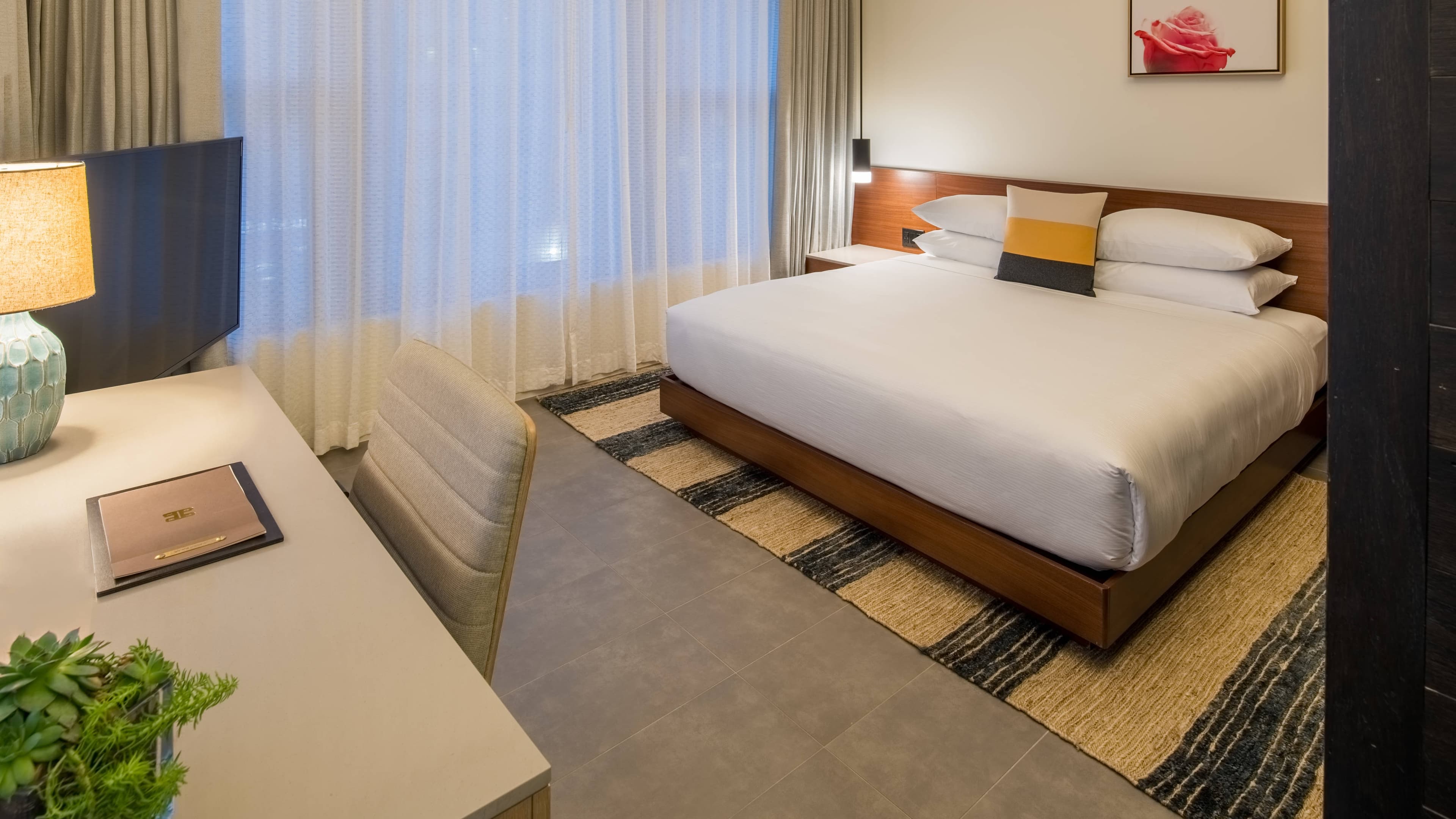 Hi-Lo Hotel, Autograph Collection — 44