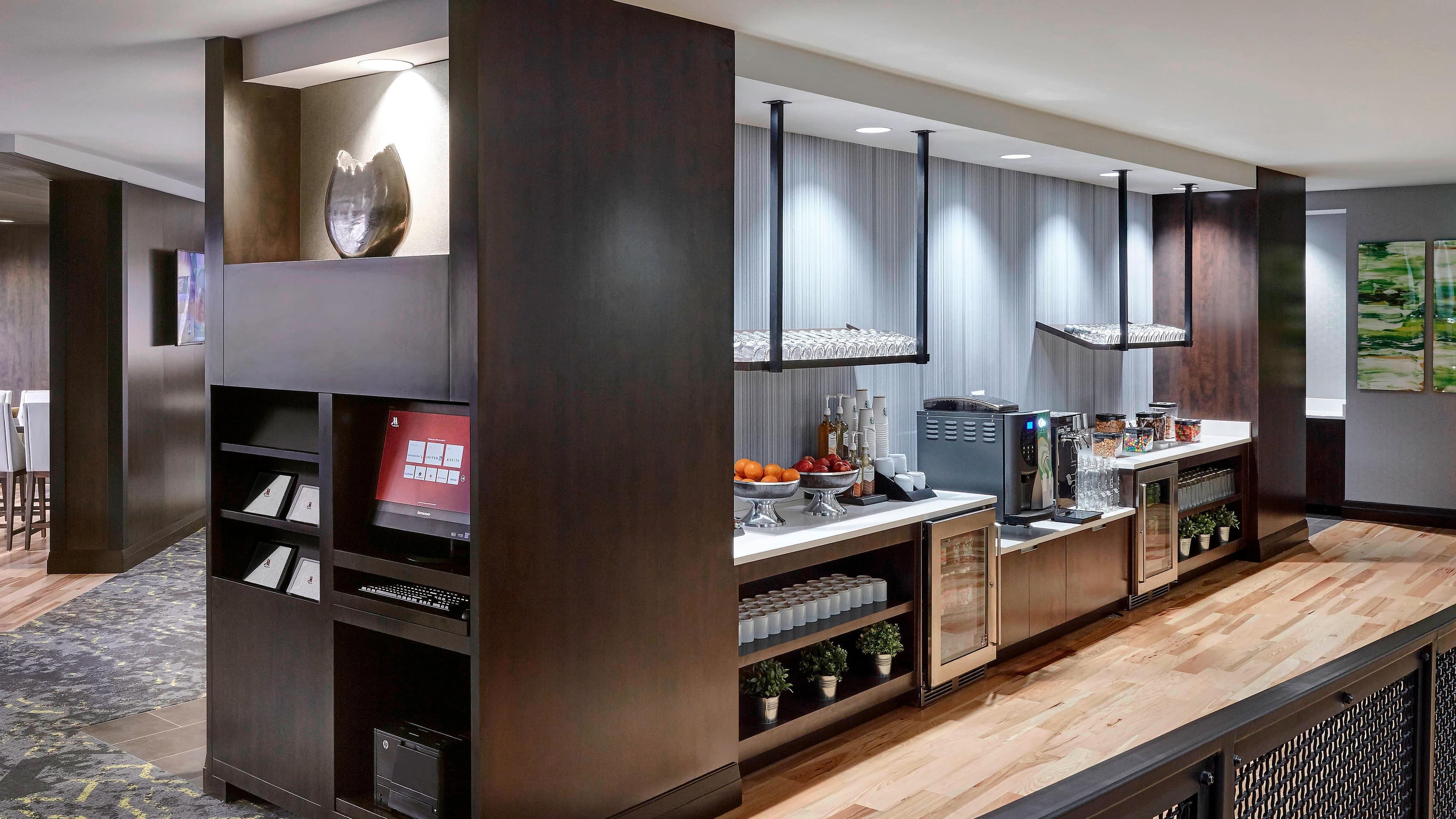 Holiday Inn Express & Suites Portland-Nw Downtown — 10