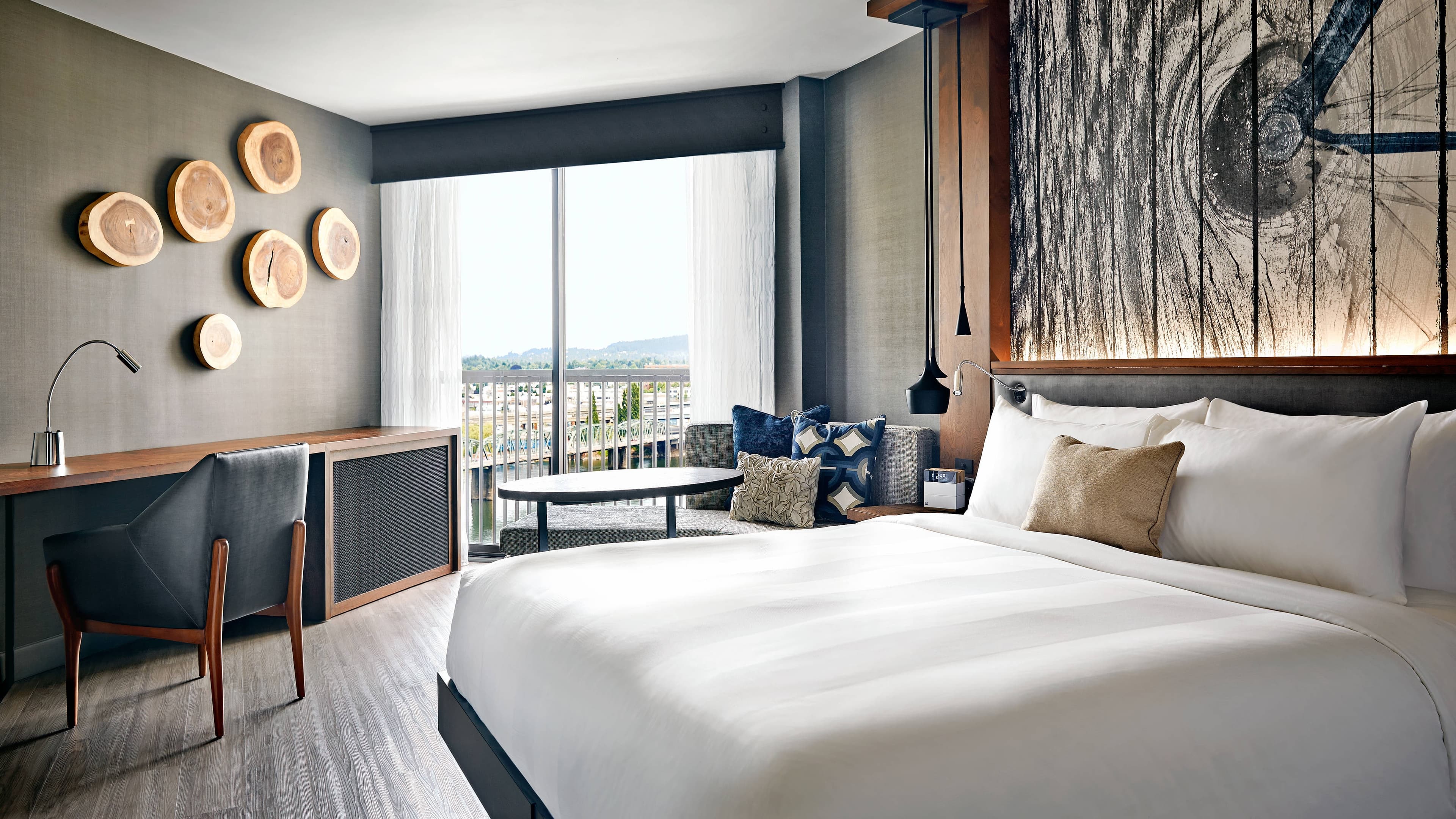 Holiday Inn Express & Suites Portland-Nw Downtown — 11