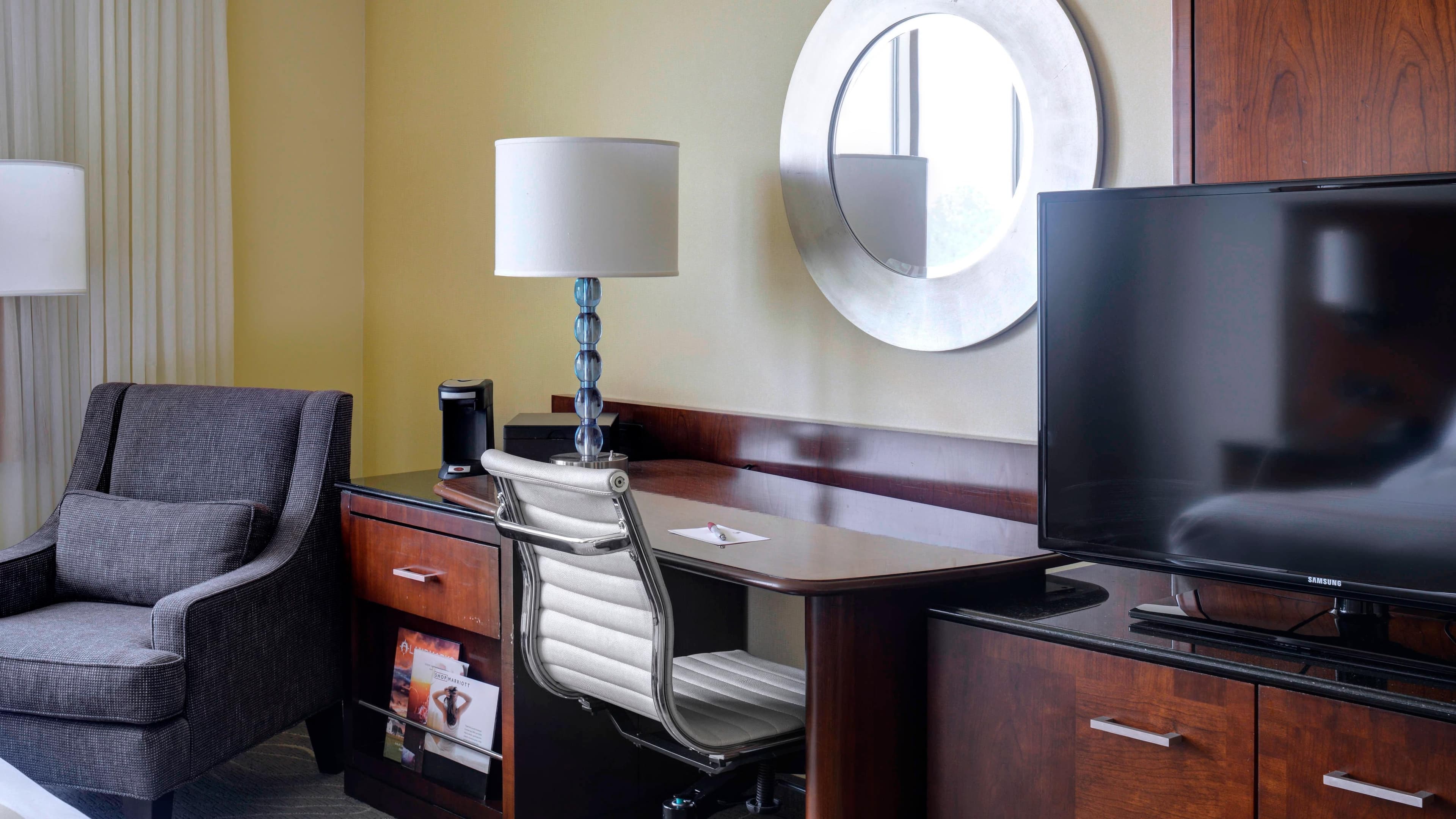 Newport News Marriott at City Center - Image 3