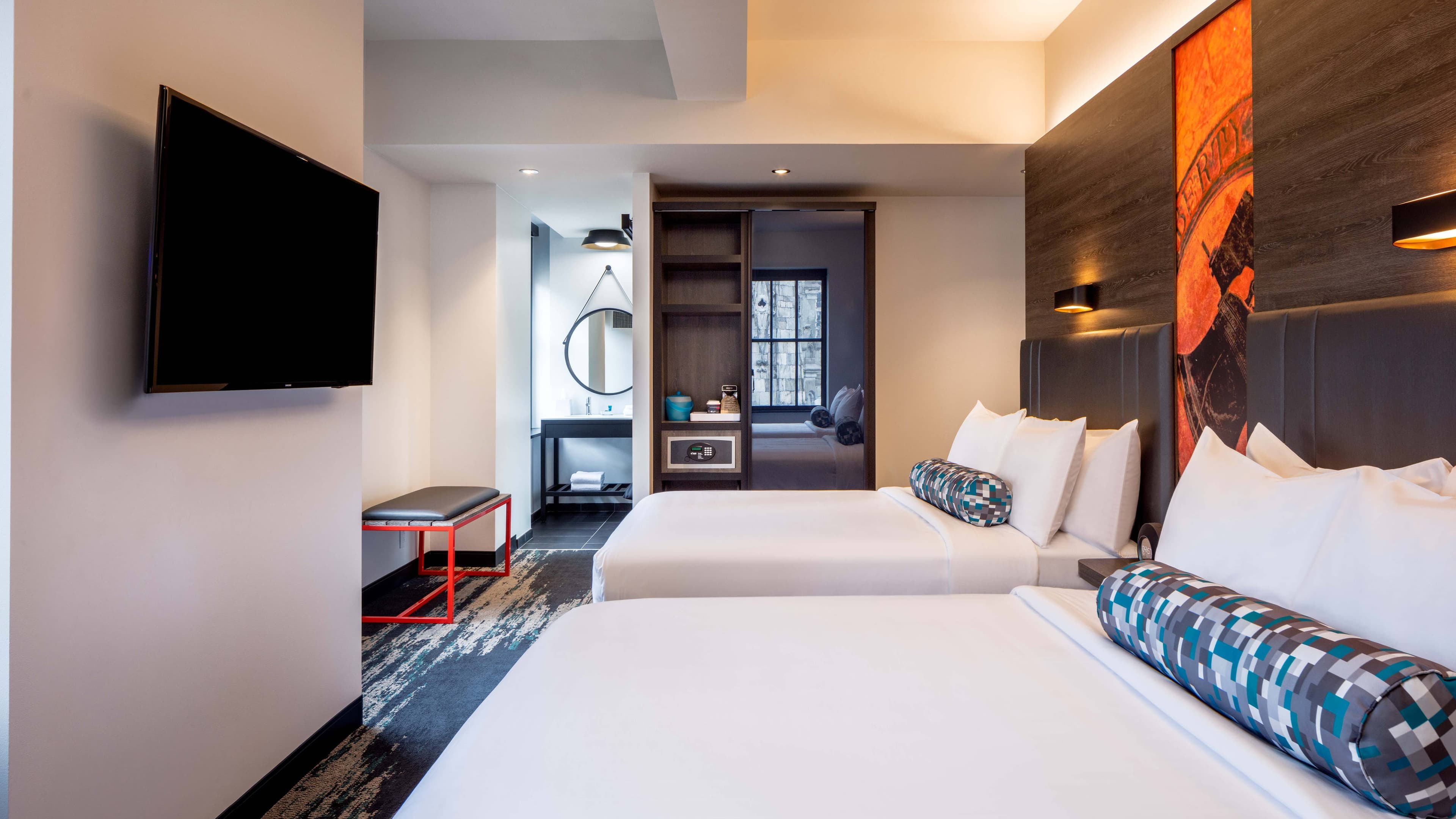 Aloft Philadelphia Downtown — 10