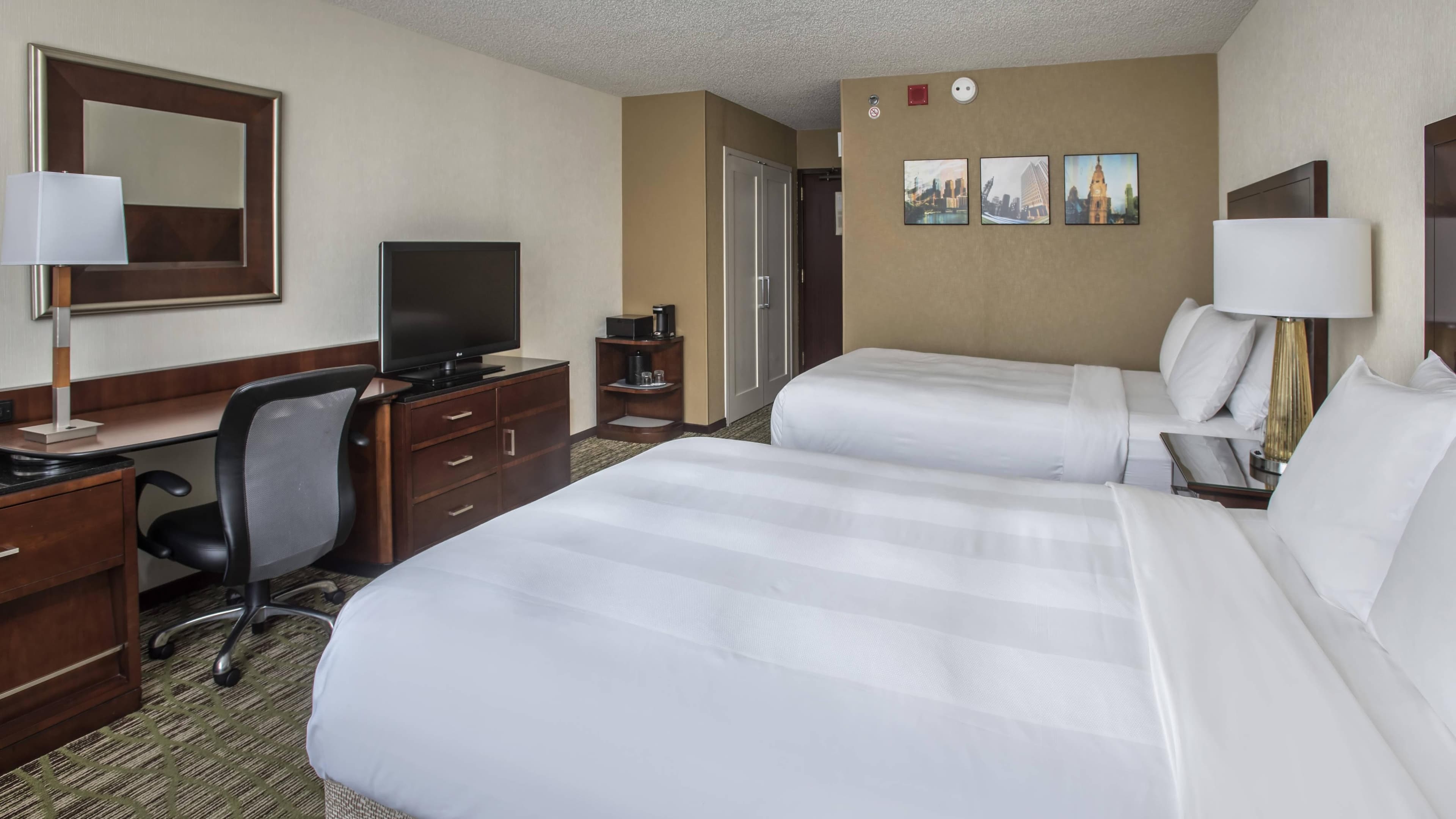 Philadelphia Airport Marriott - Image 2