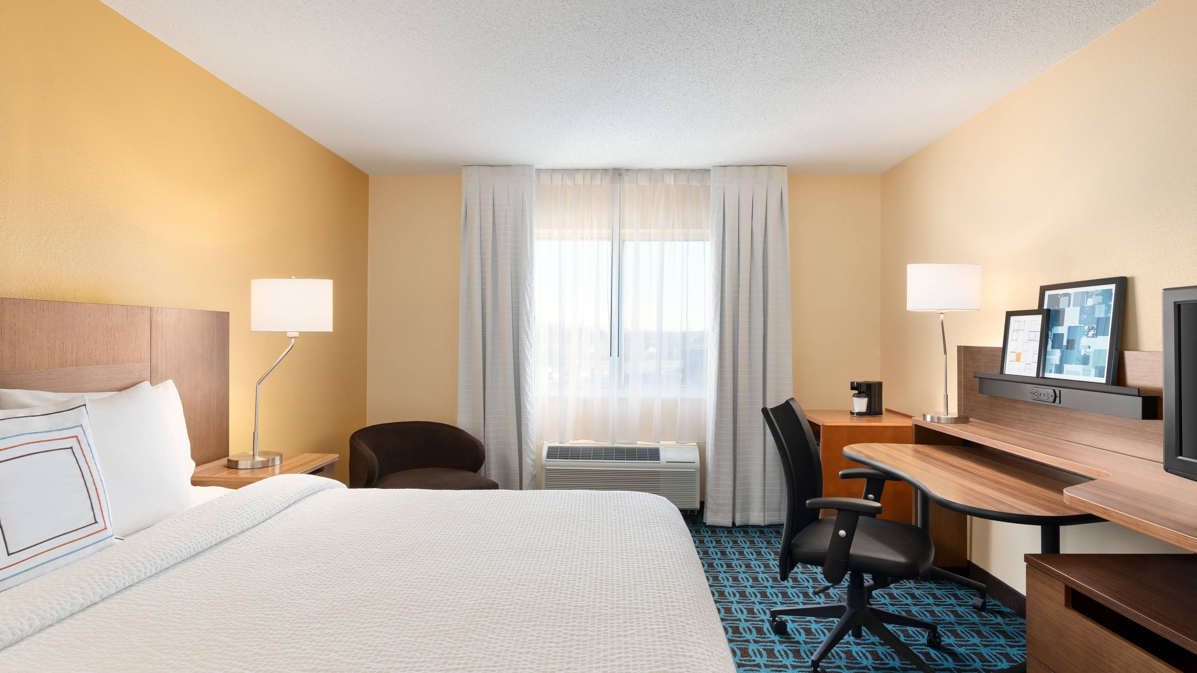 Fairfield Inn Deptford - Image 2