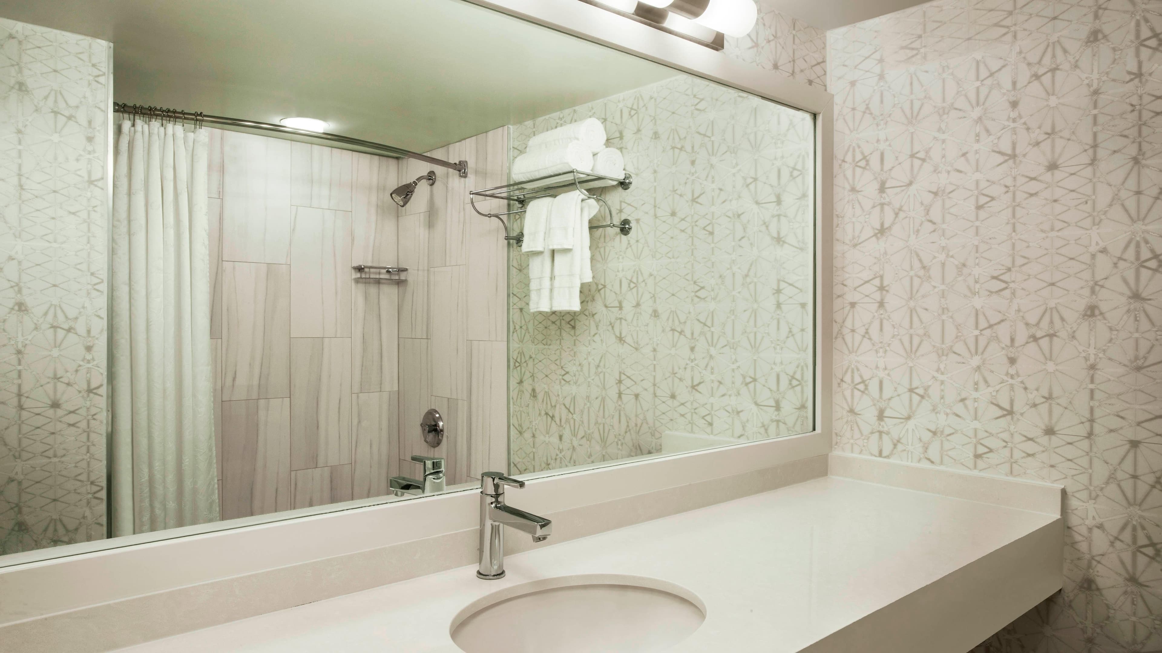 Holiday Inn Philadelphia Arpt-Stadium Area — 15