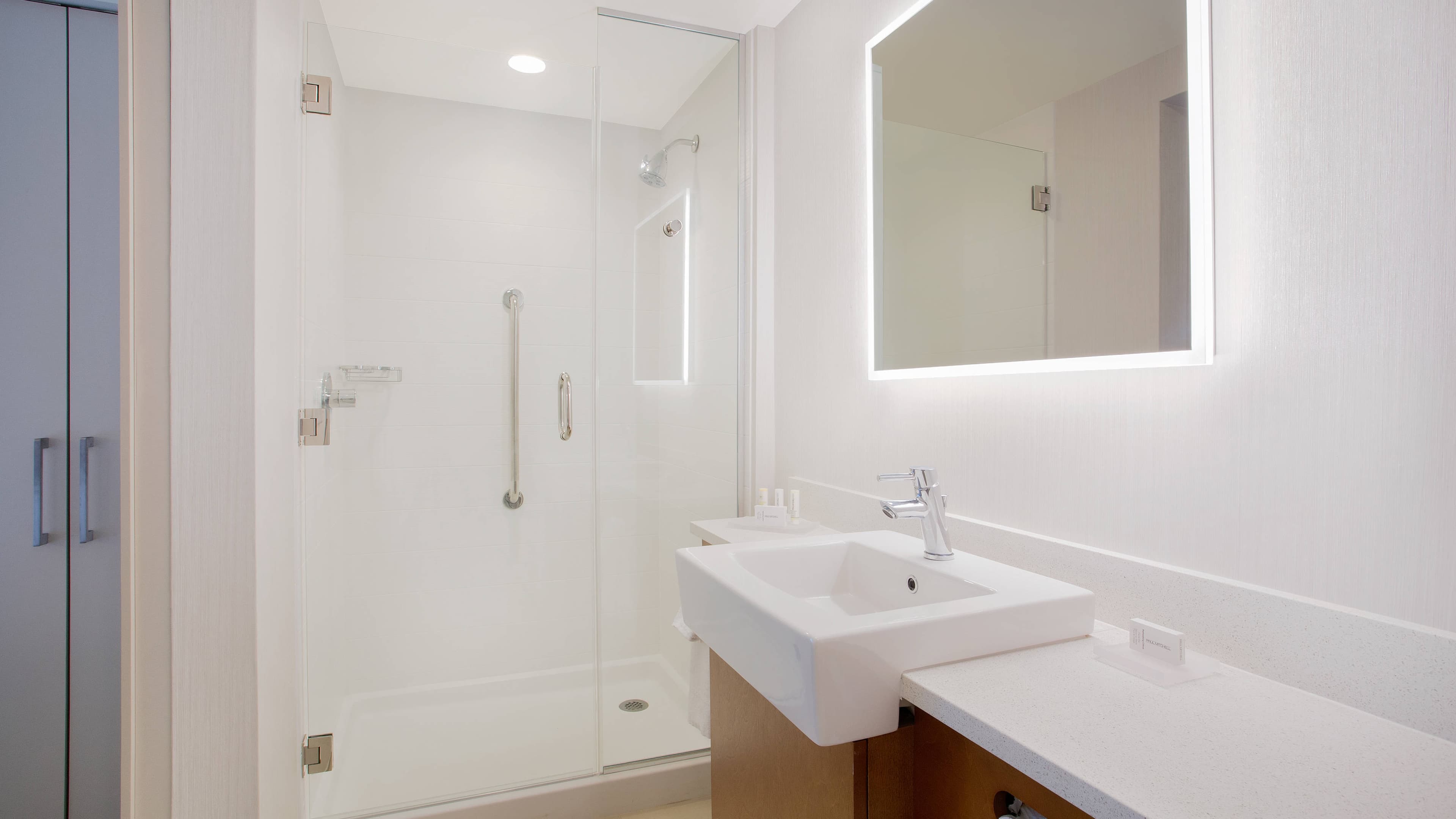 Suite - Image 6