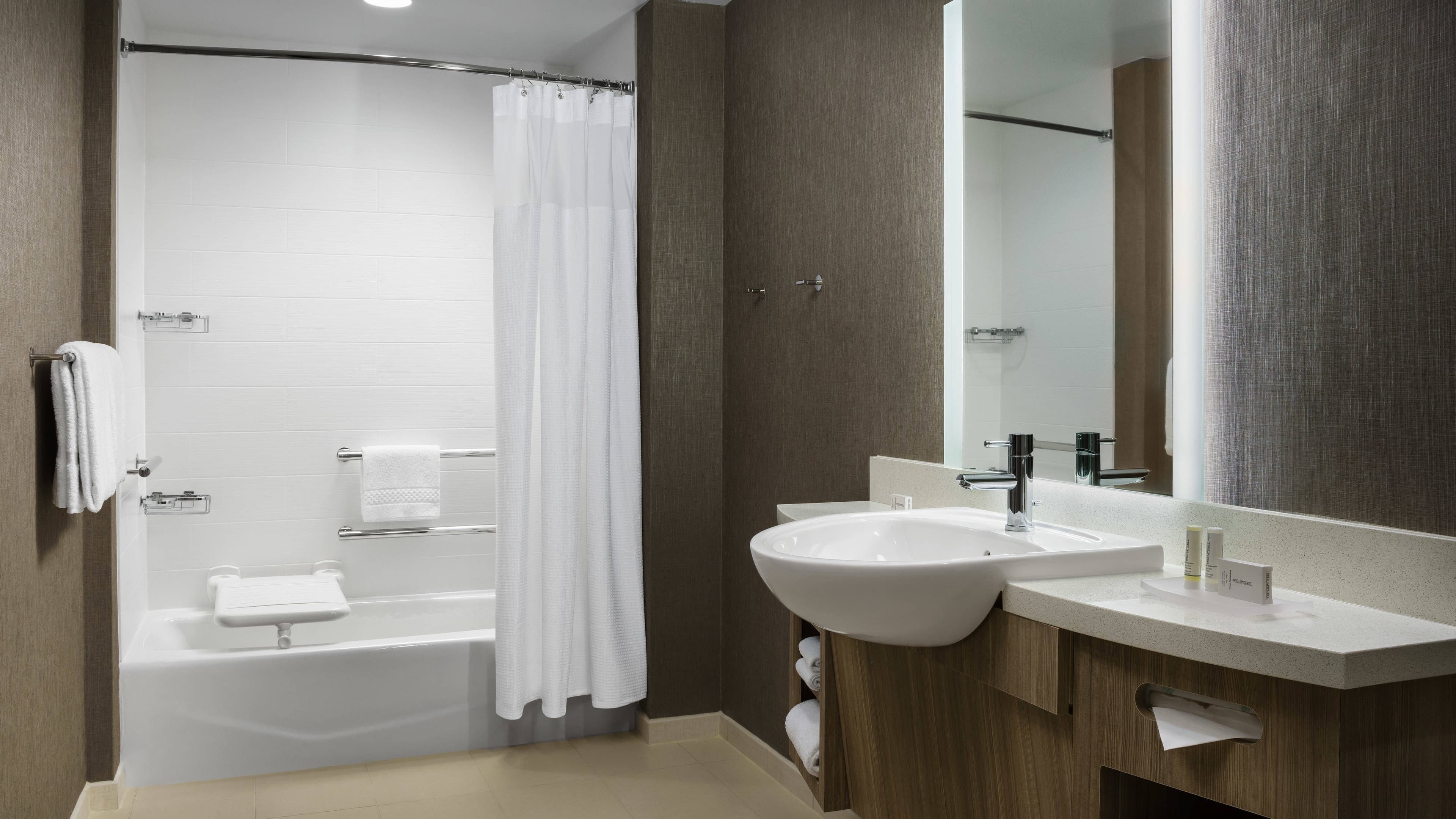 King Suite - Image 7