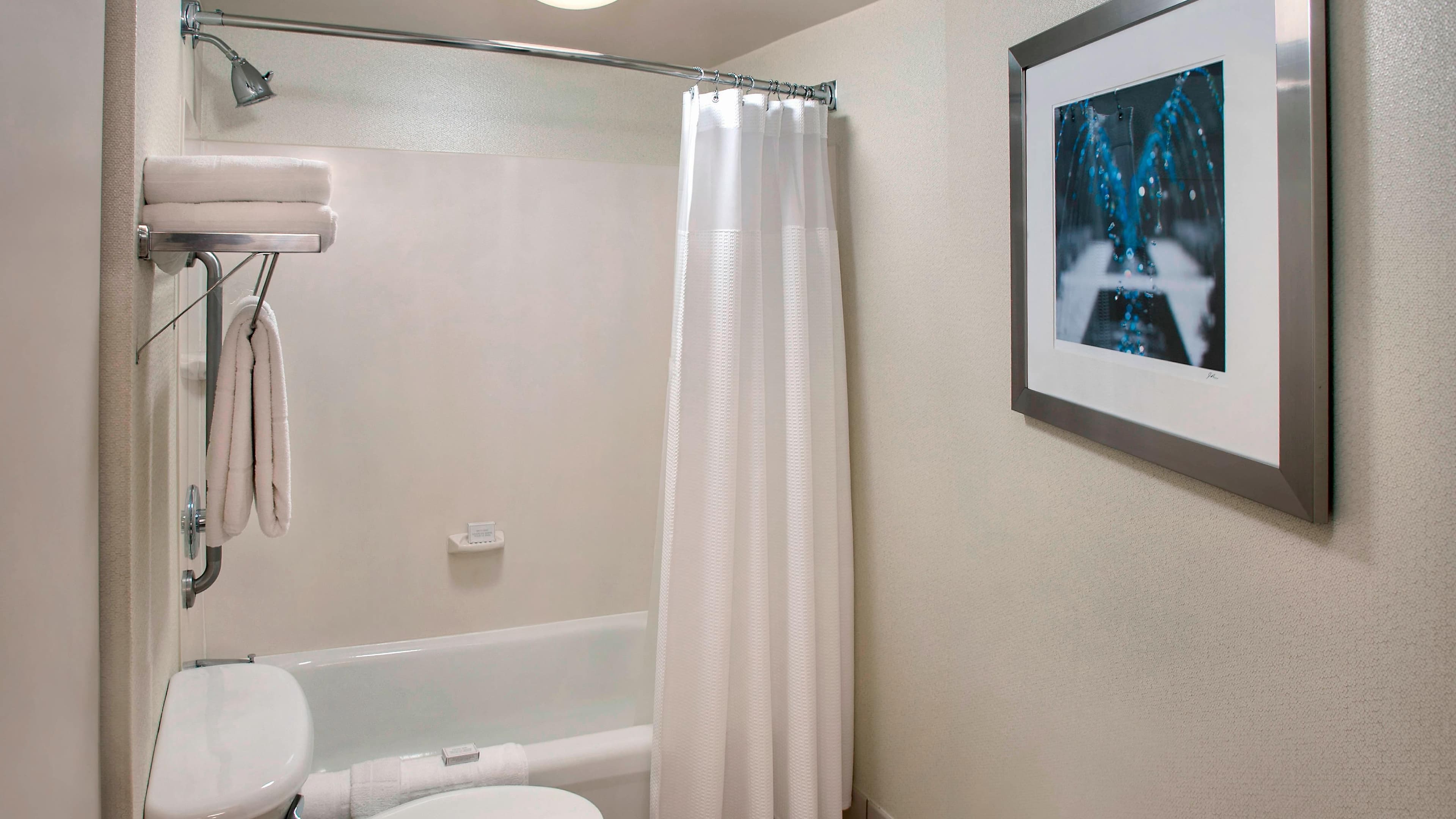 SpringHill Suites Philadelphia Willow Grove - Image 4