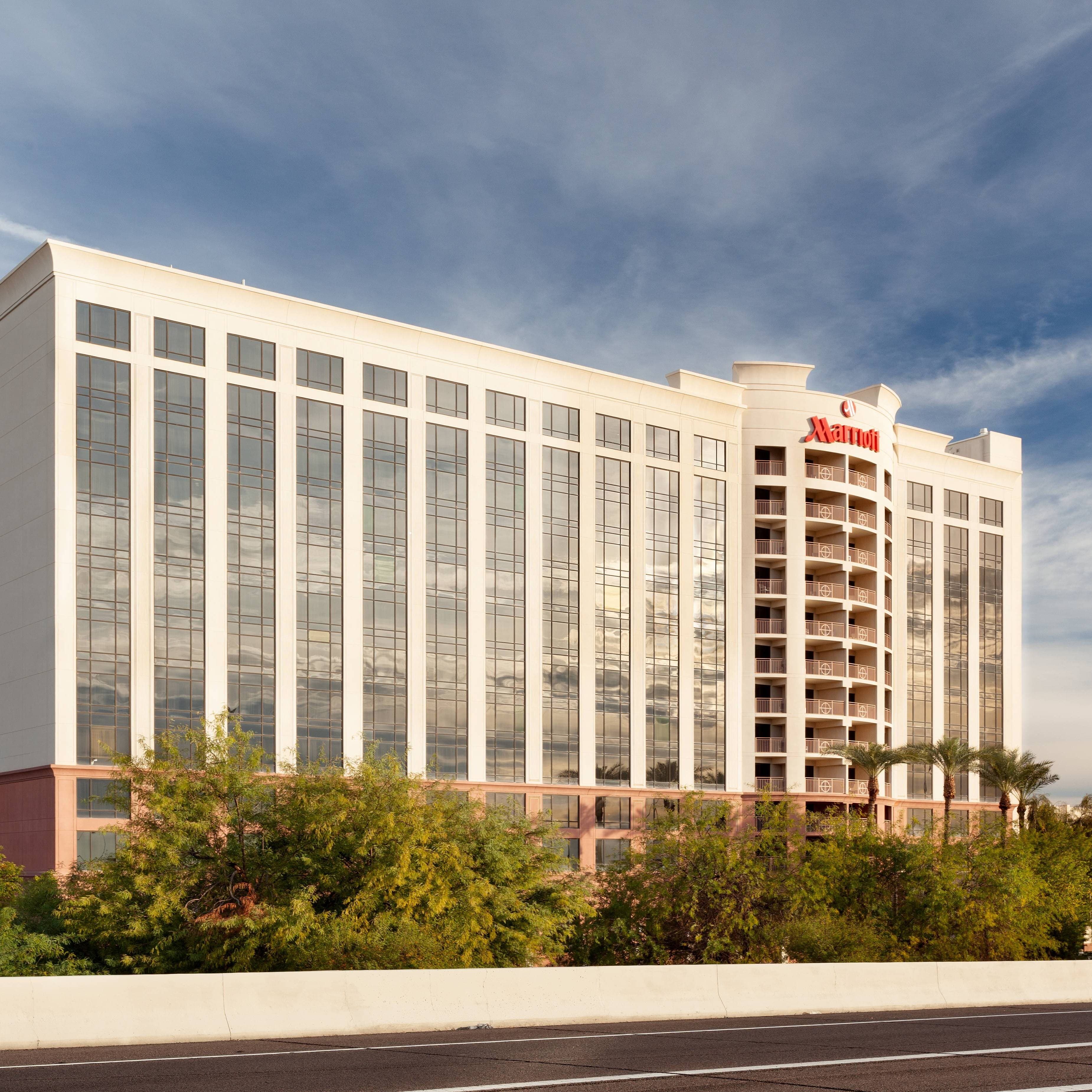 Marriott Phoenix Airport - Image 1