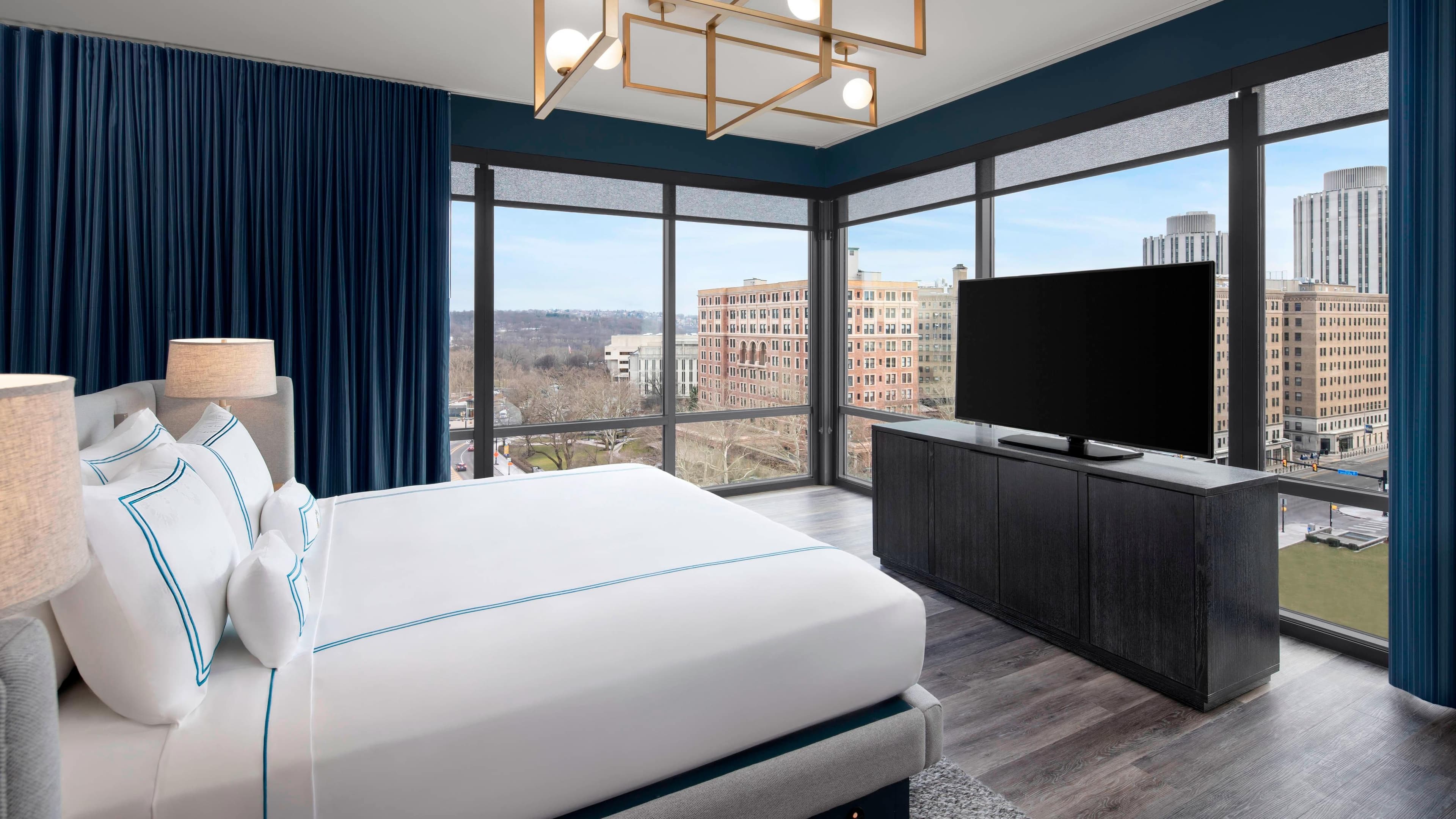 The Oaklander Hotel, Autograph Collection - Image 4