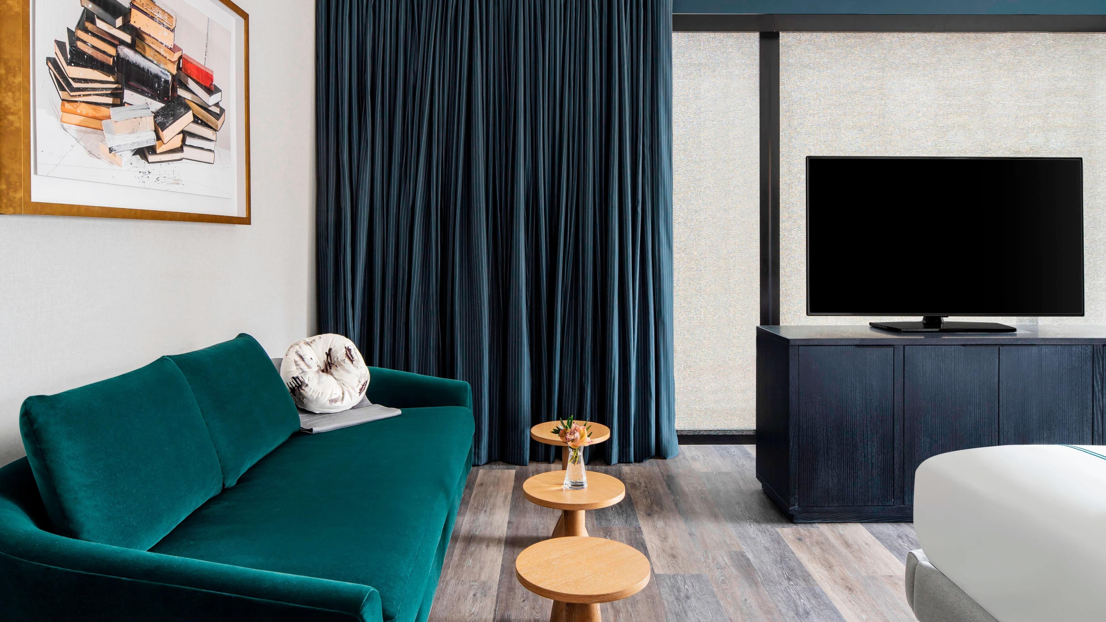 The Oaklander Hotel, Autograph Collection - Image 2