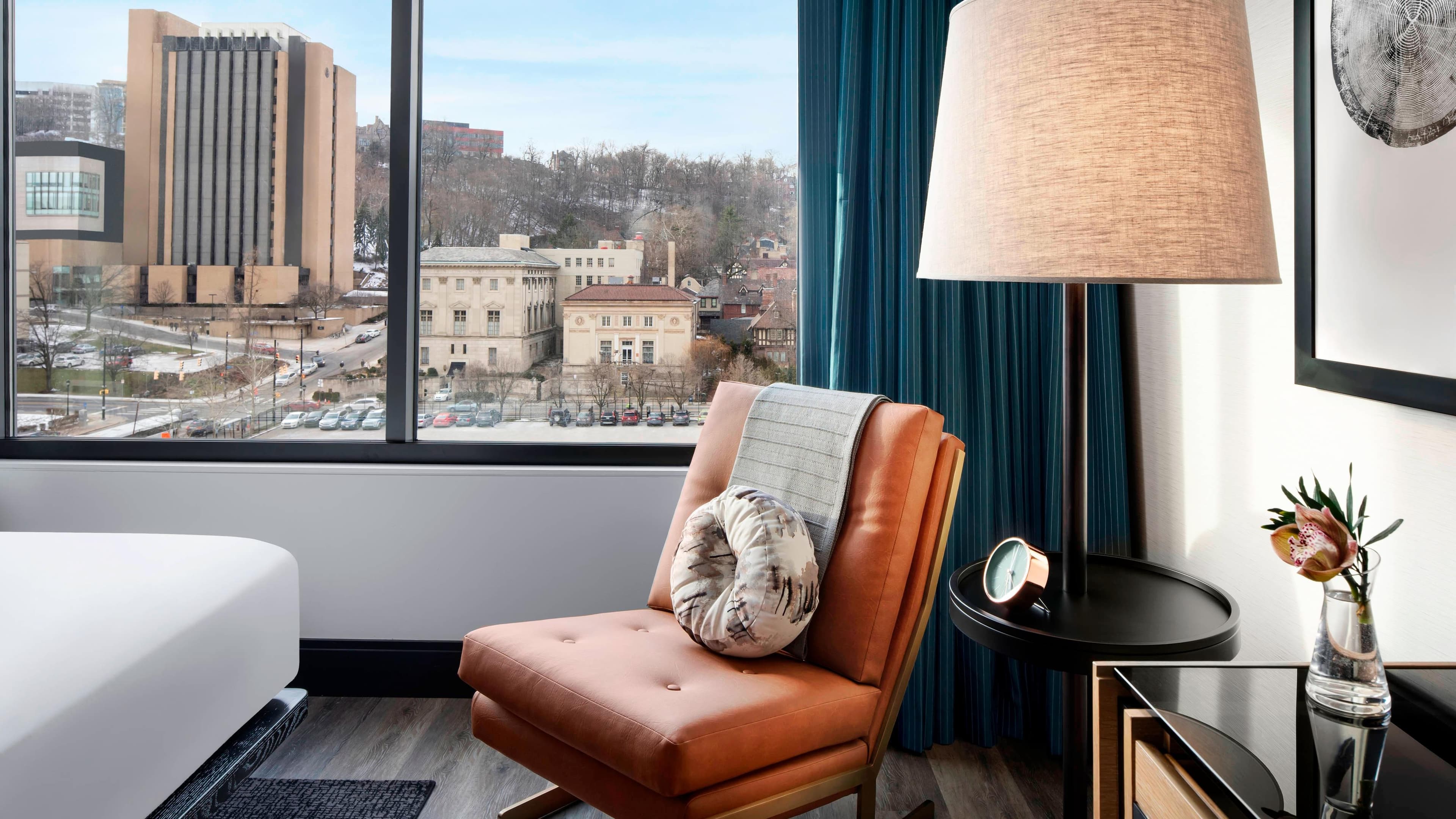The Oaklander Hotel, Autograph Collection — 22
