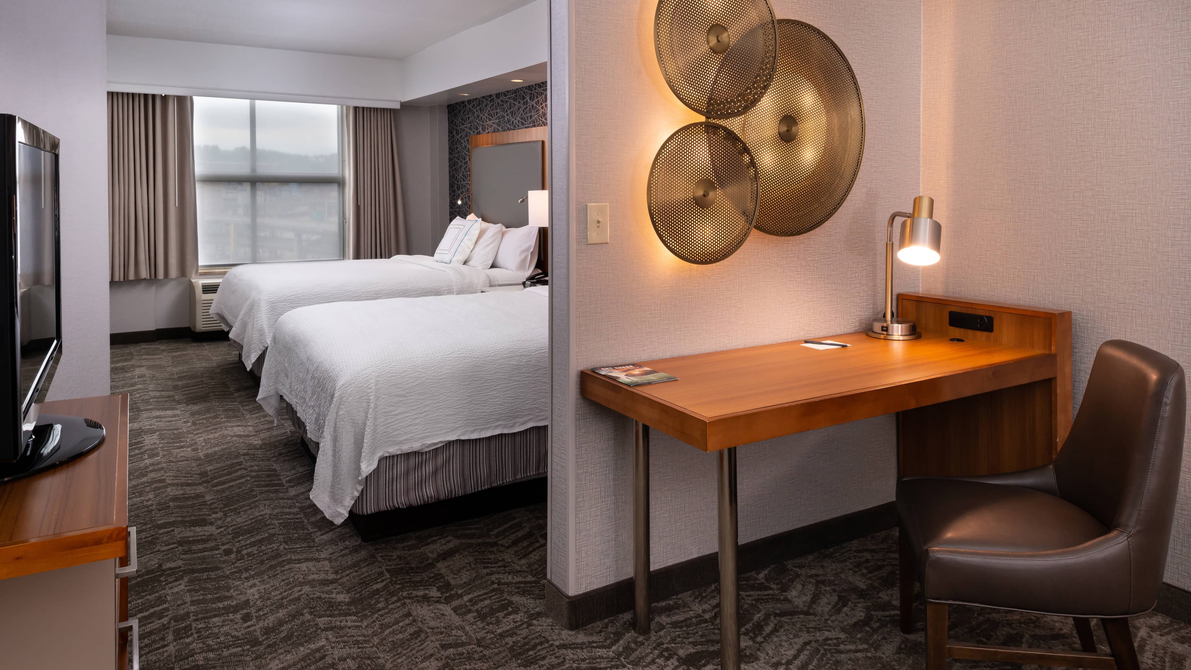 Holiday Inn Express & Suites Pittsburgh North Shore — 36