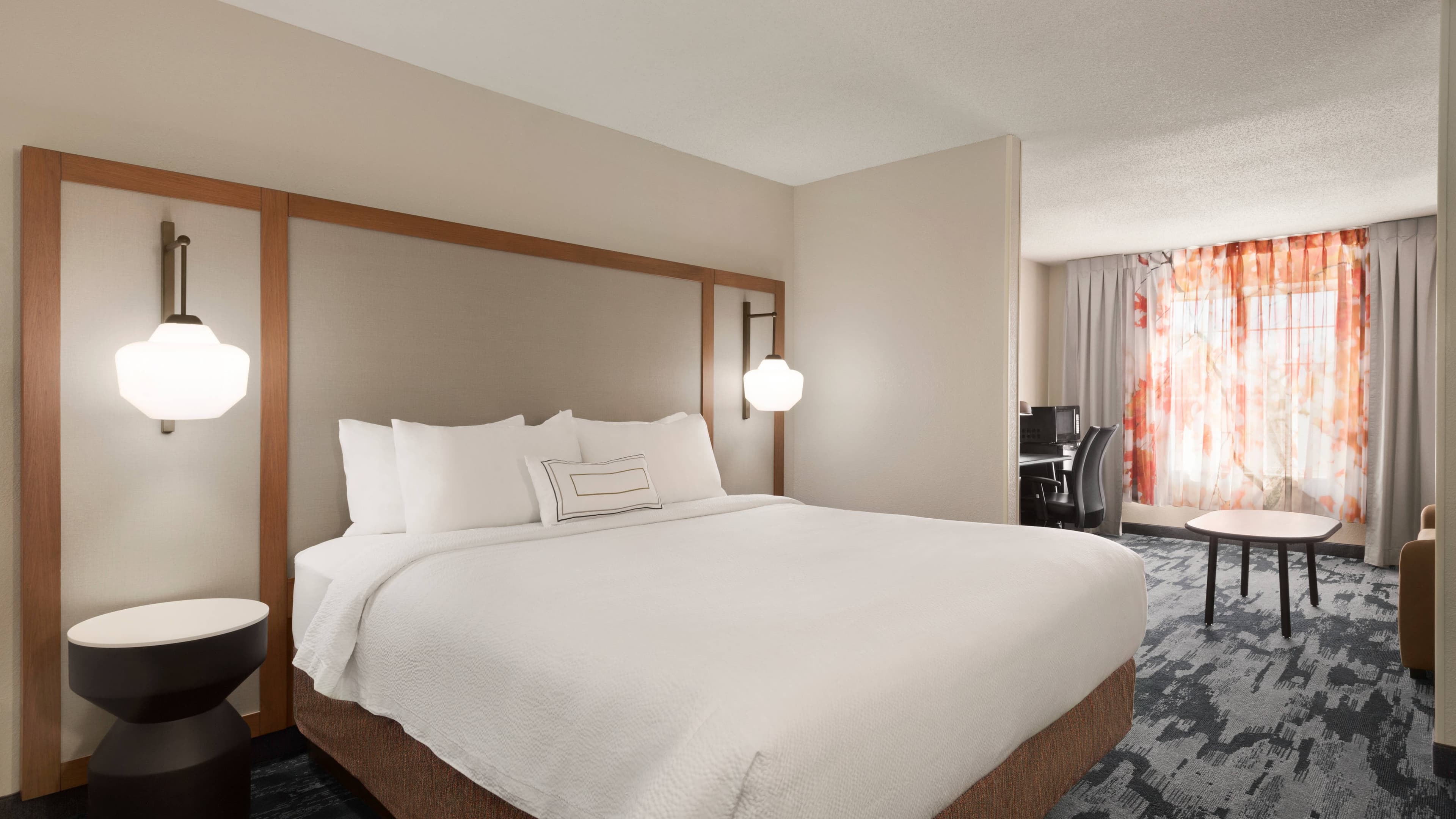 Suite - Image 1