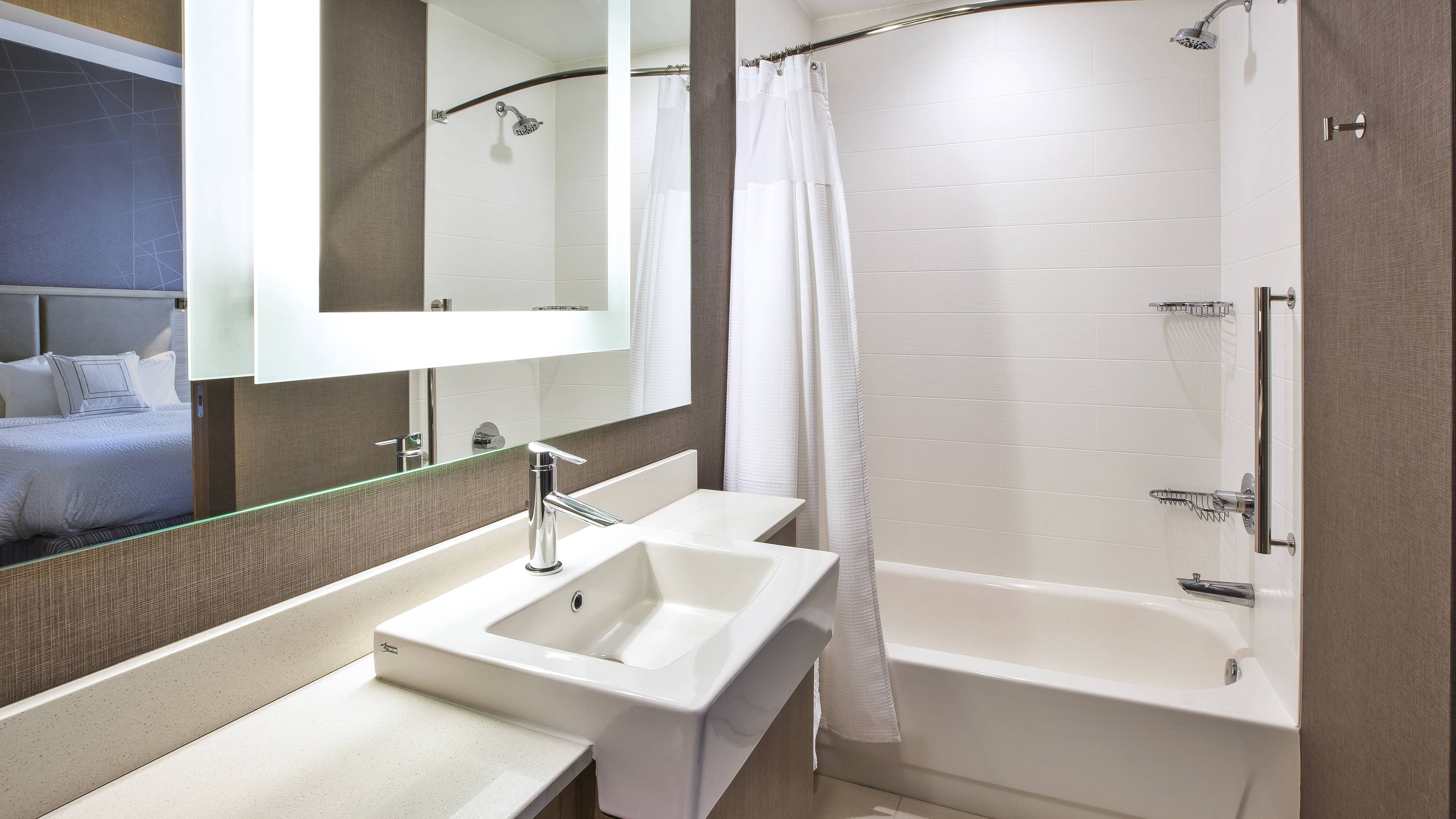 Suite - Image 7
