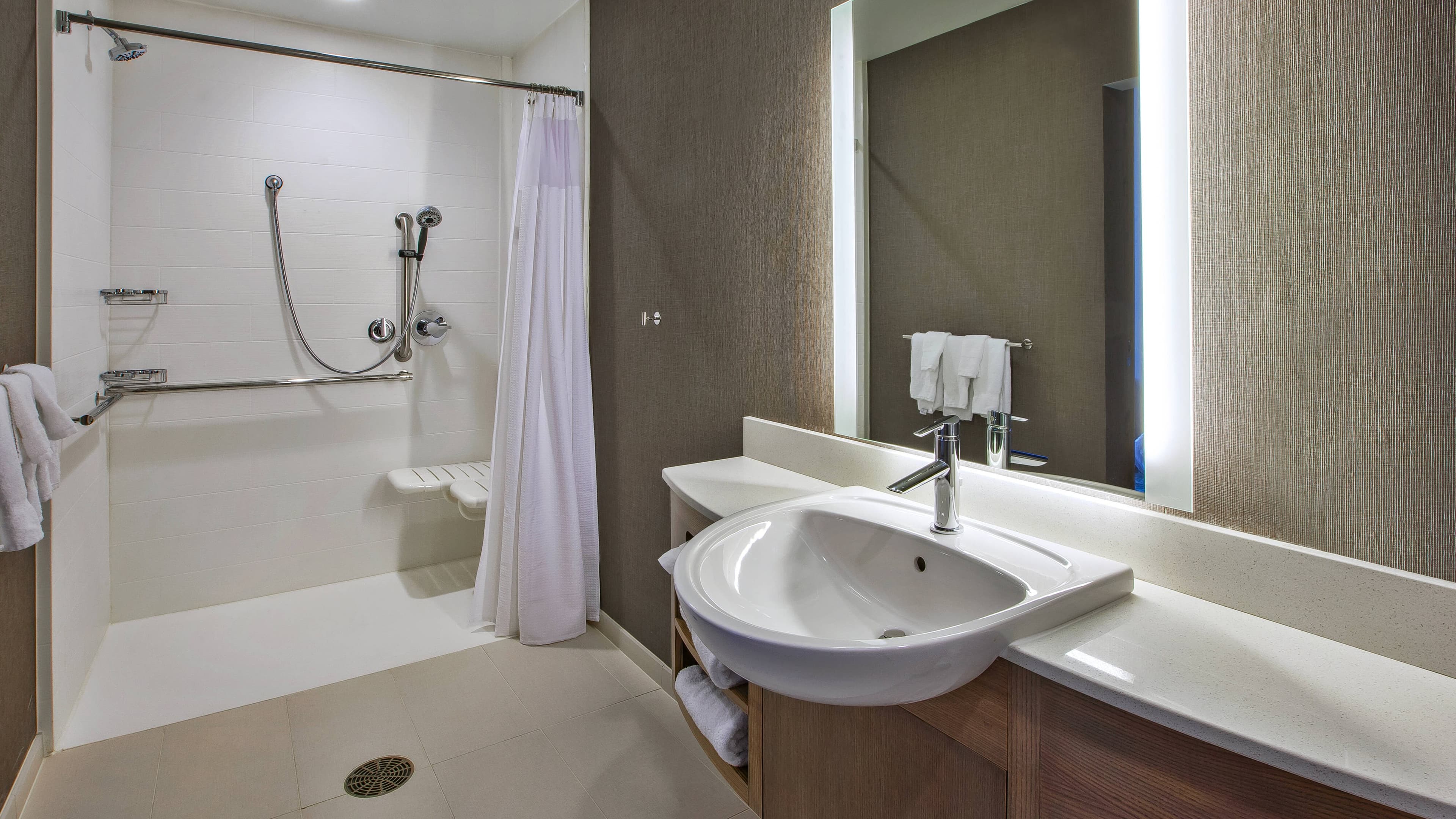 Suite - Image 5