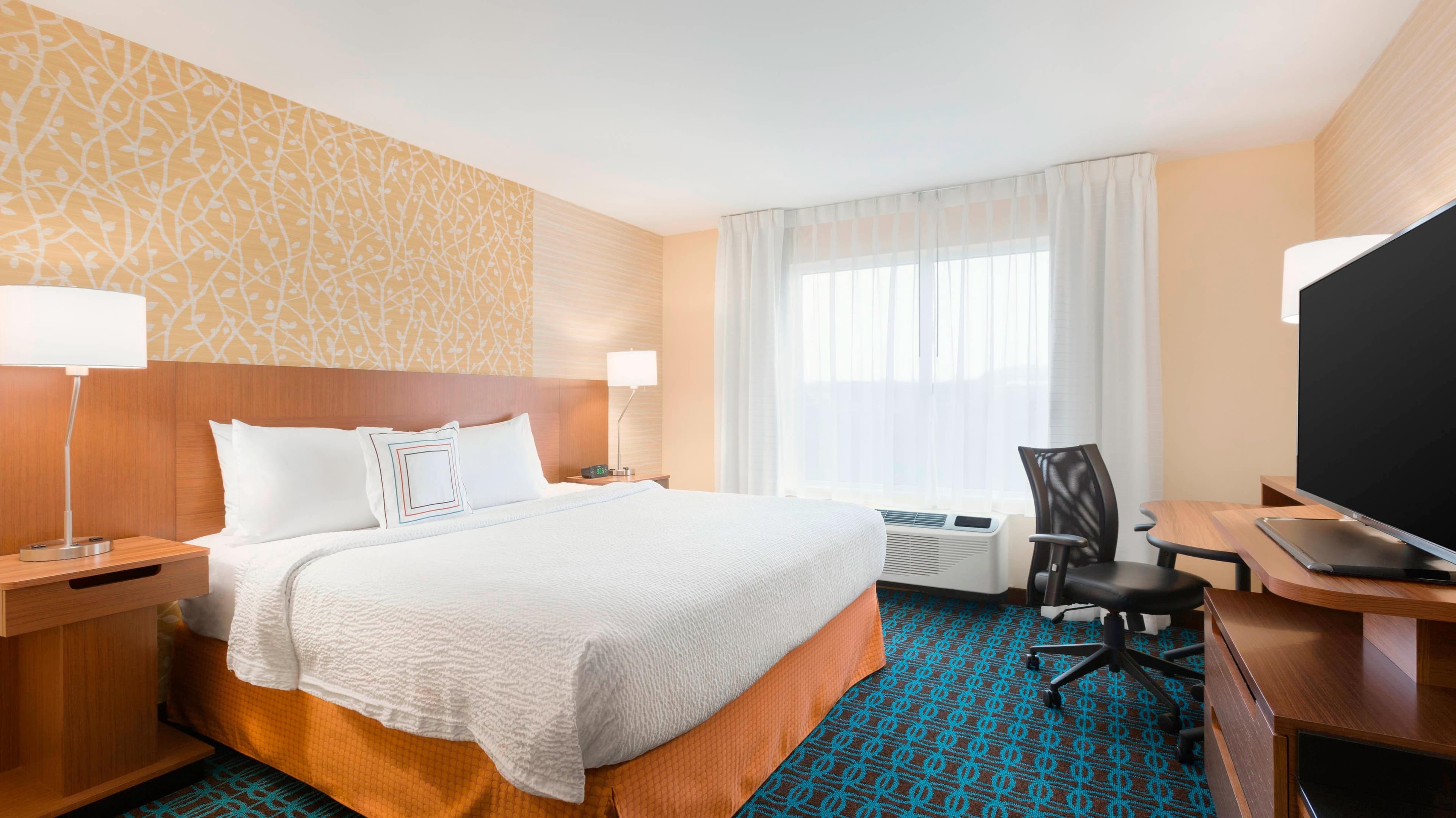 Holiday Inn Express Pittsburgh E - Waterfront Dr - Image 4